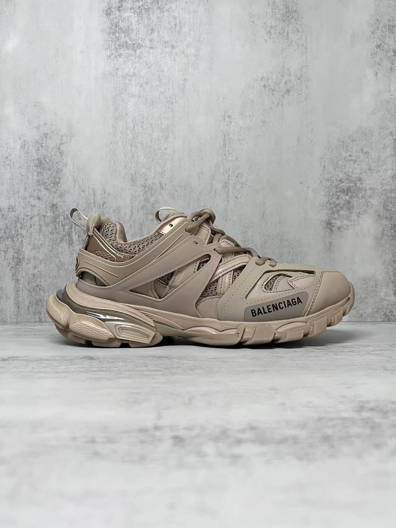 BALENCIAGA SNEAKERS