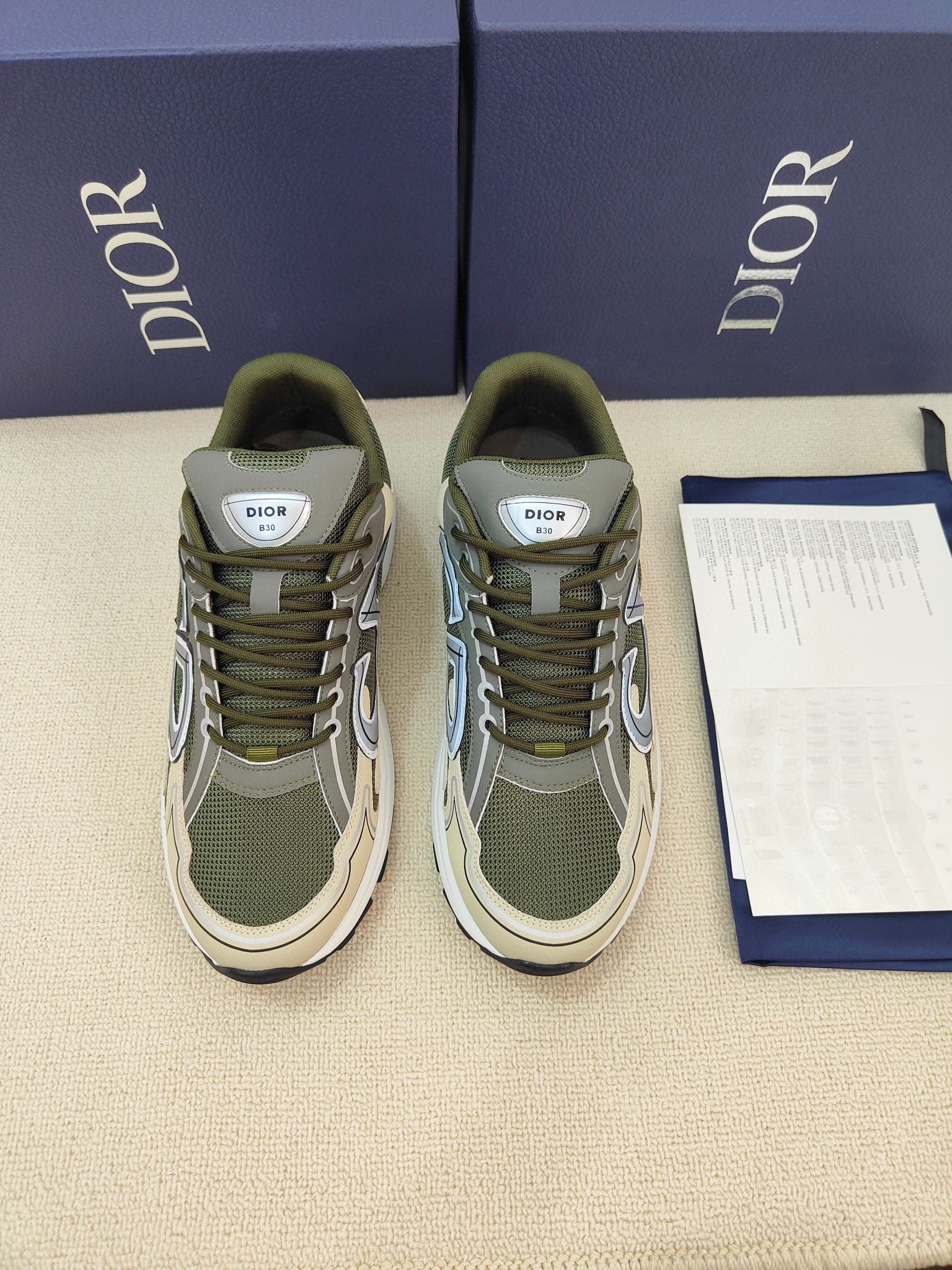 DIOR B30 SNEAKERS
