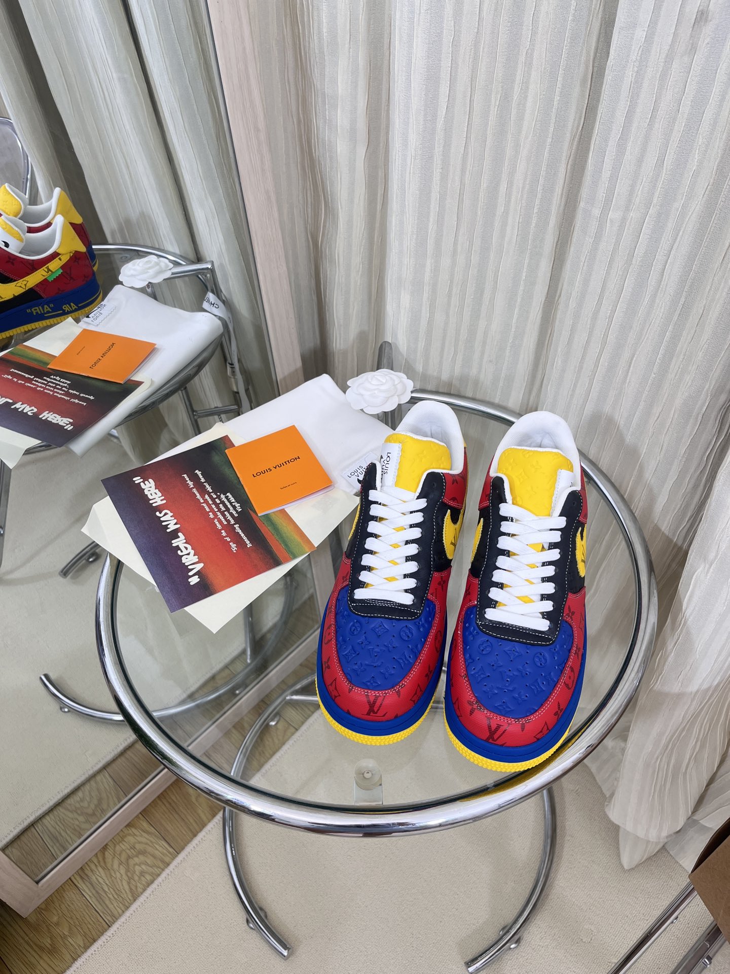 LOUIS VUITTON SNEAKERS