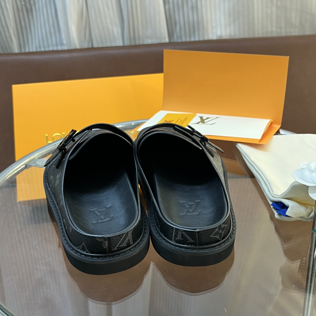 LOUIS VUITTON SLIDES