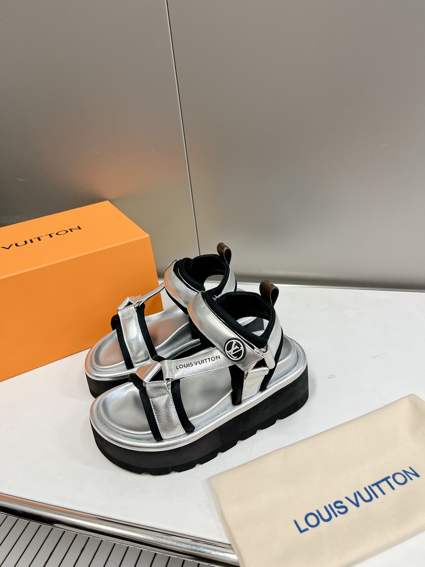 LOUIS VUITTON SANDALS