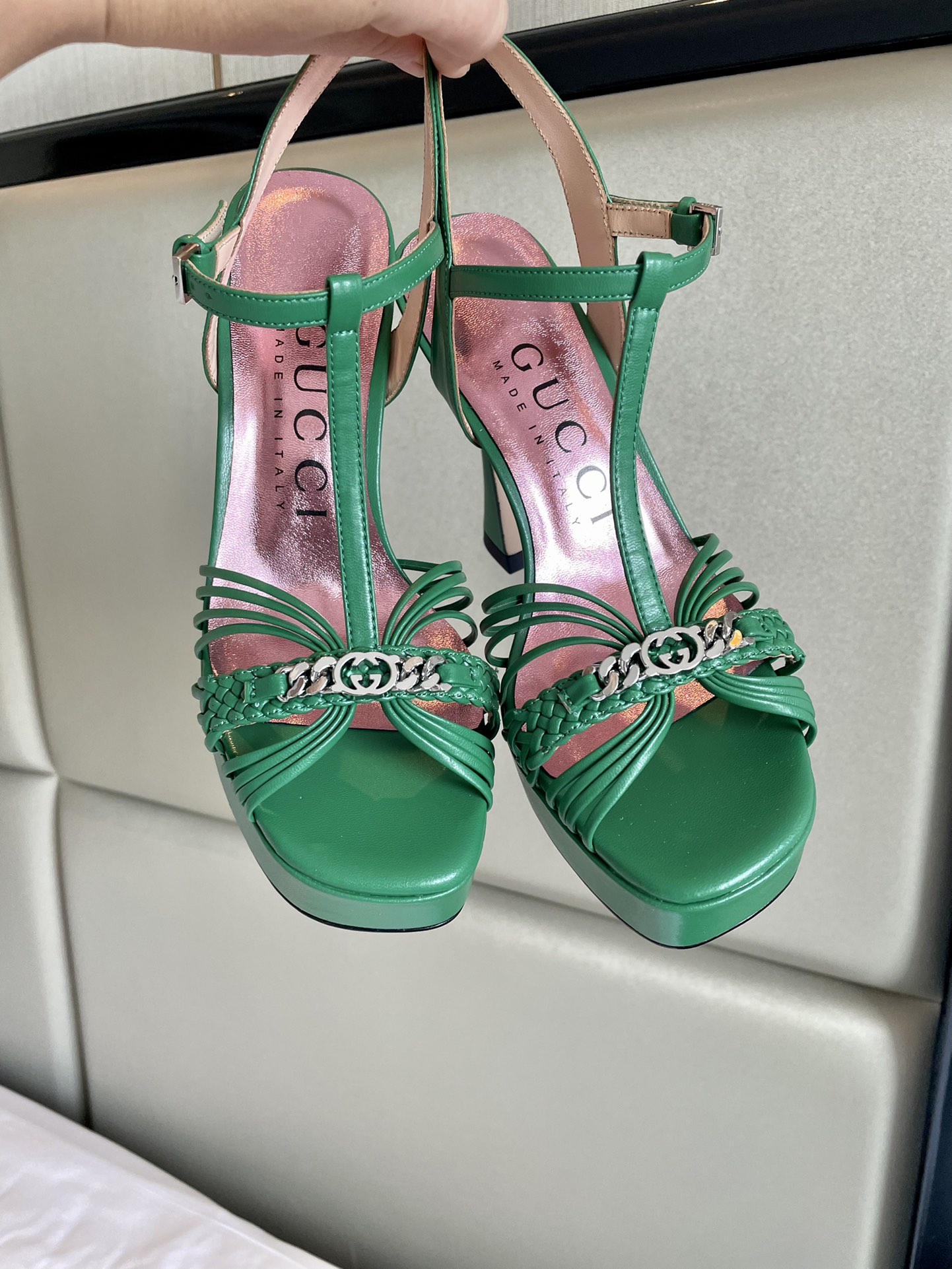 GUCCI SANDALS