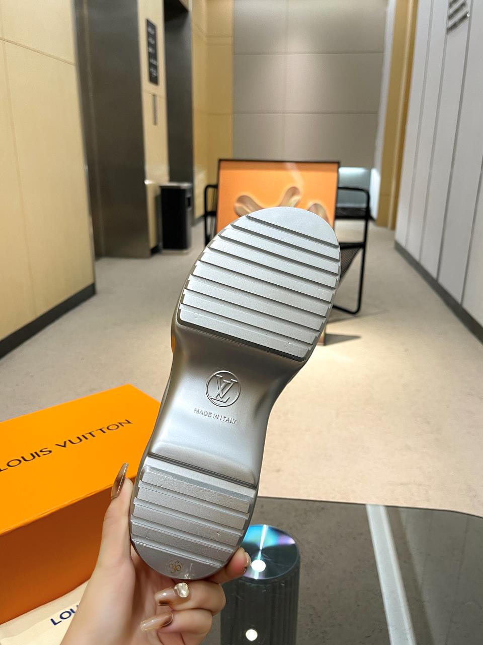 LOUIS VUITTON SANDALS