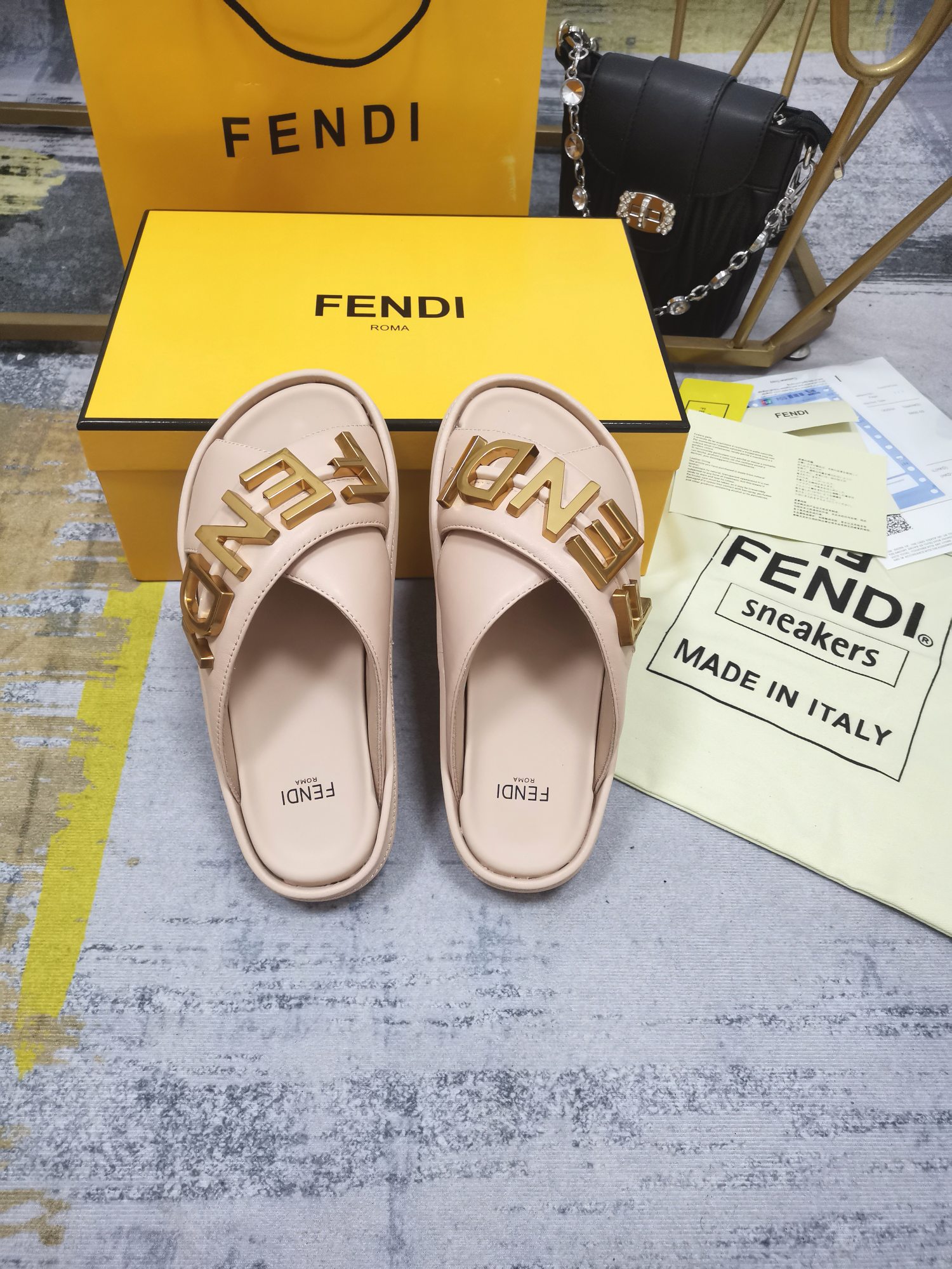 FENDI SLIDES