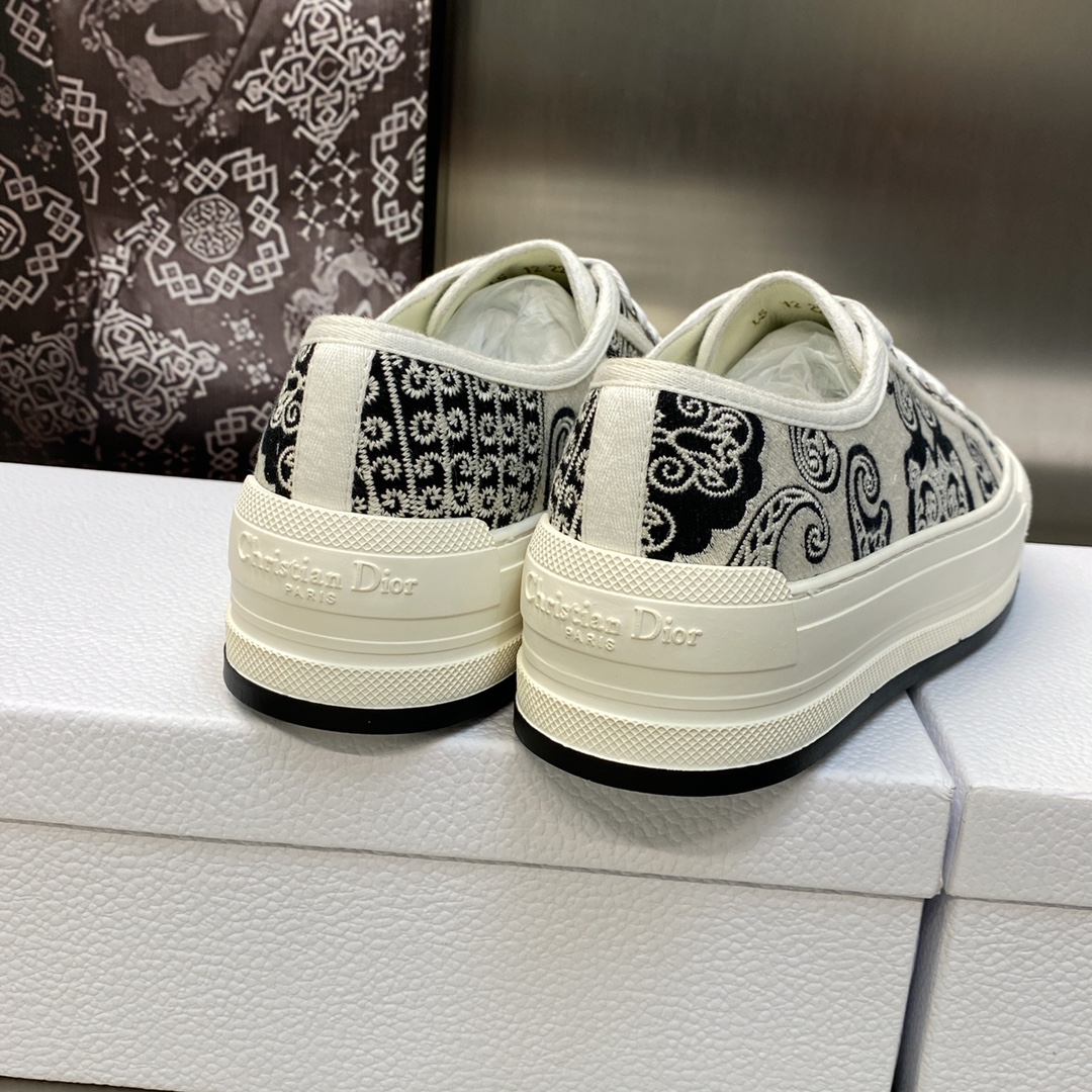 DIOR SNEAKERS