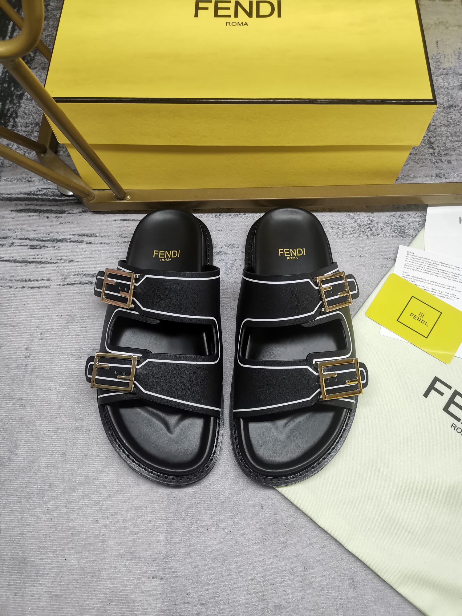 FENDI SLIDES