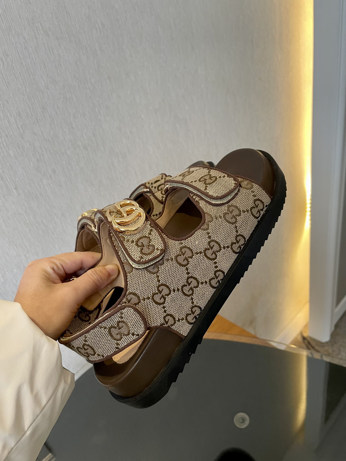 GUCCI SANDALS
