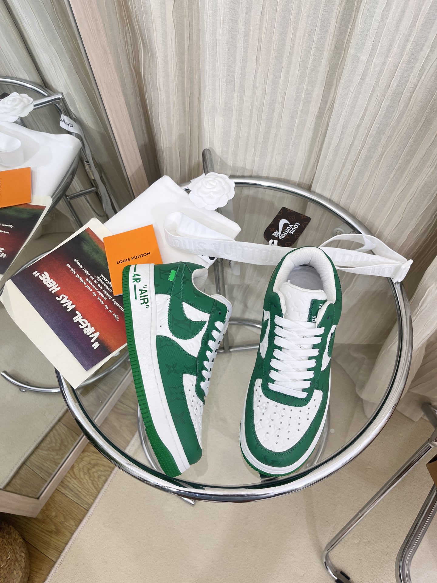 LOUIS VUITTON SNEAKERS