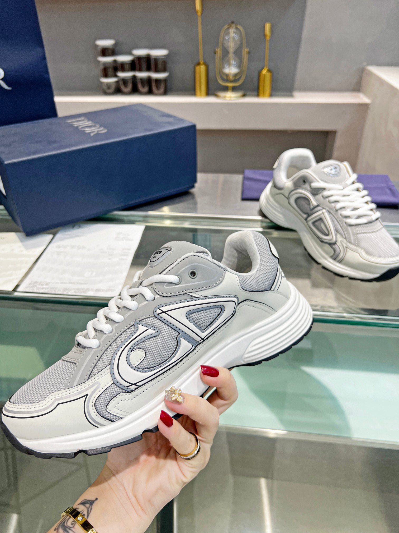 DIOR B30 SNEAKERS