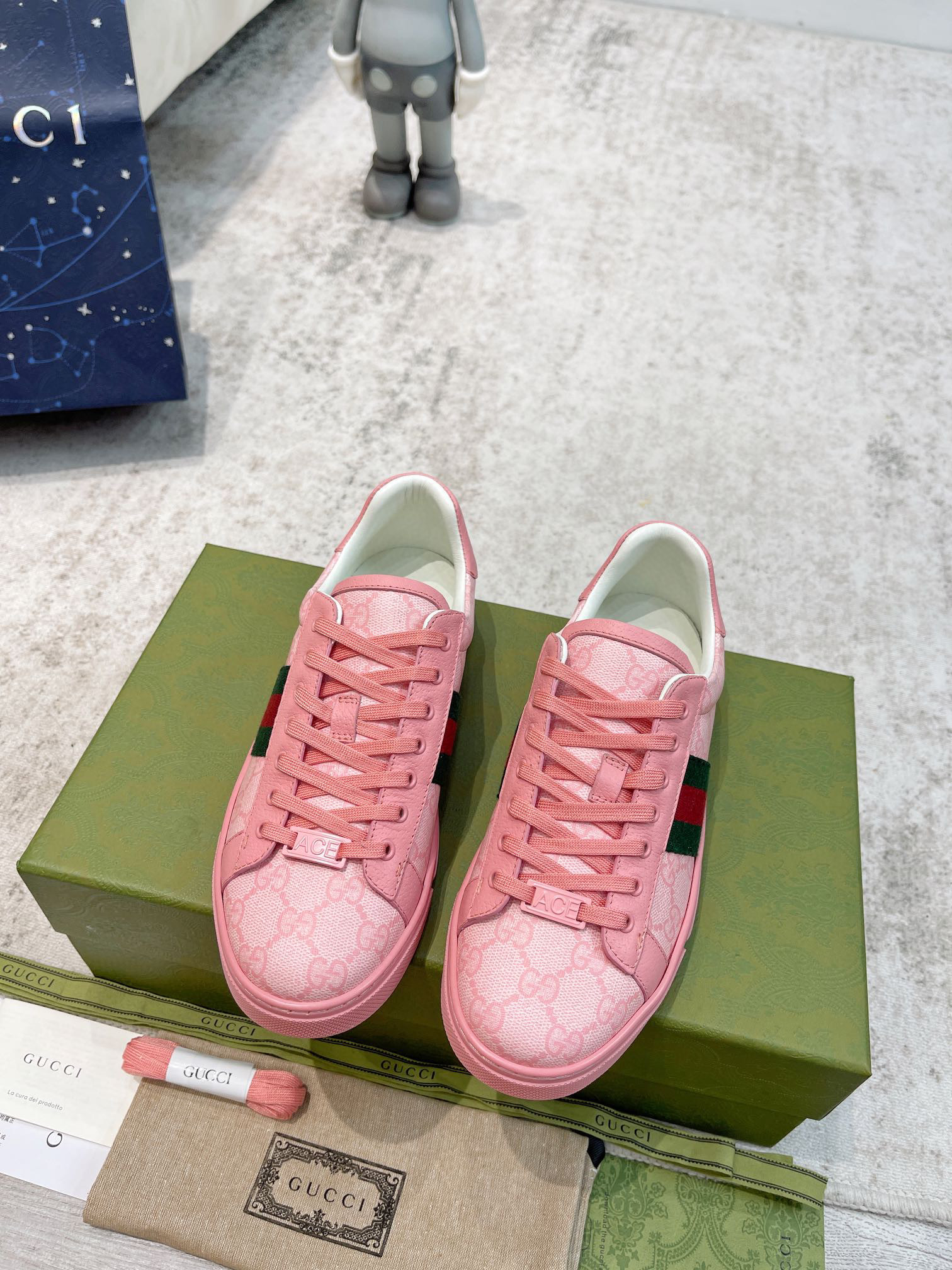 WOMEN'S GUCCI ACE SNEAKER WITH WEB