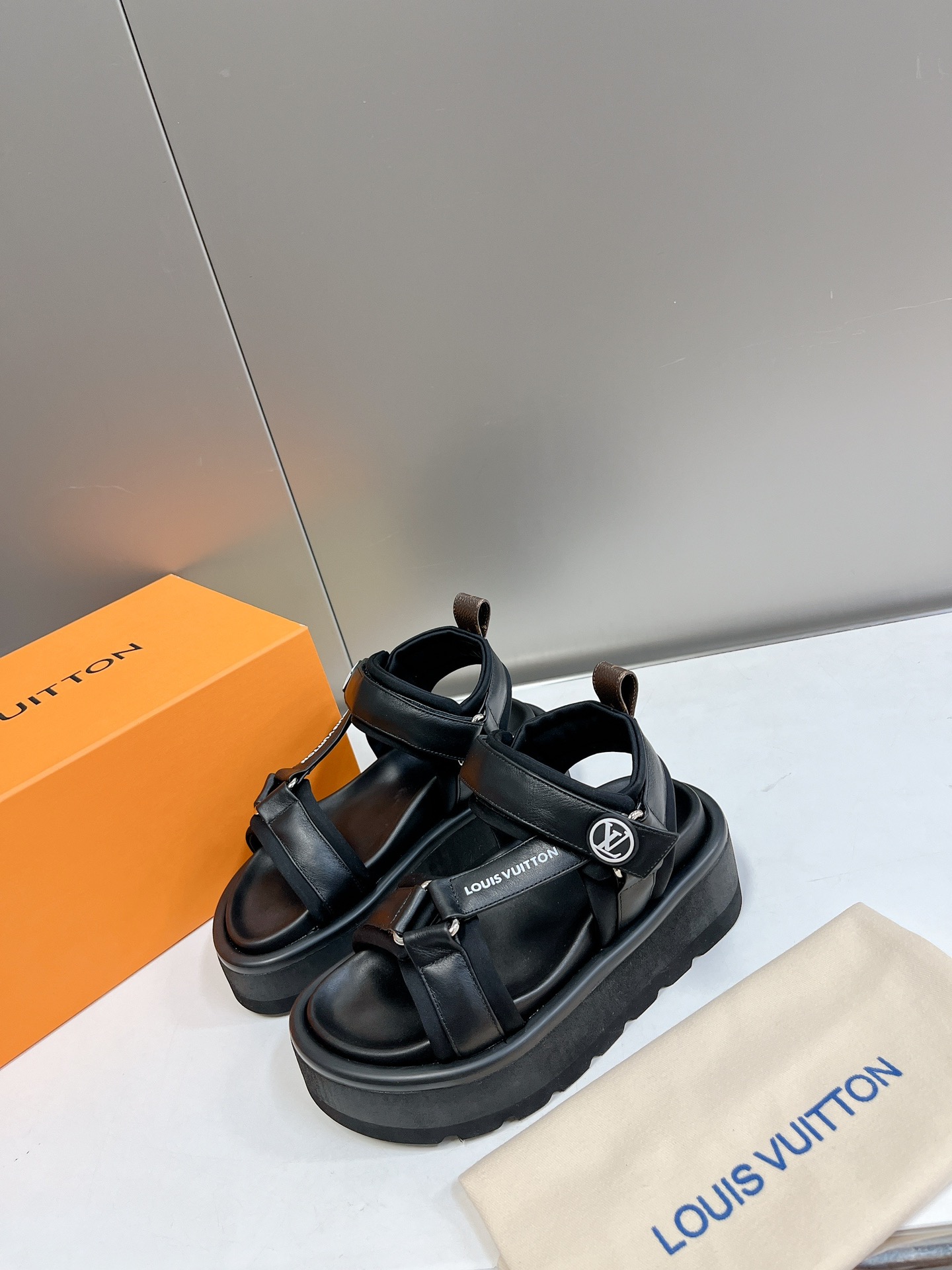 LOUIS VUITTON SANDALS