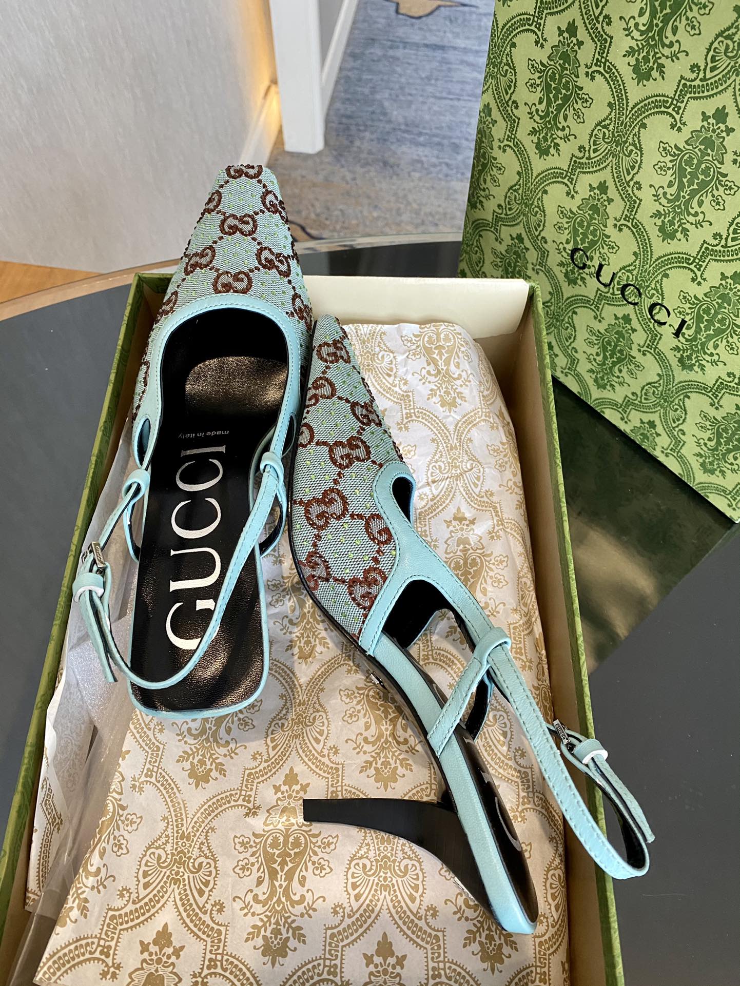 GUCCI SANDALS