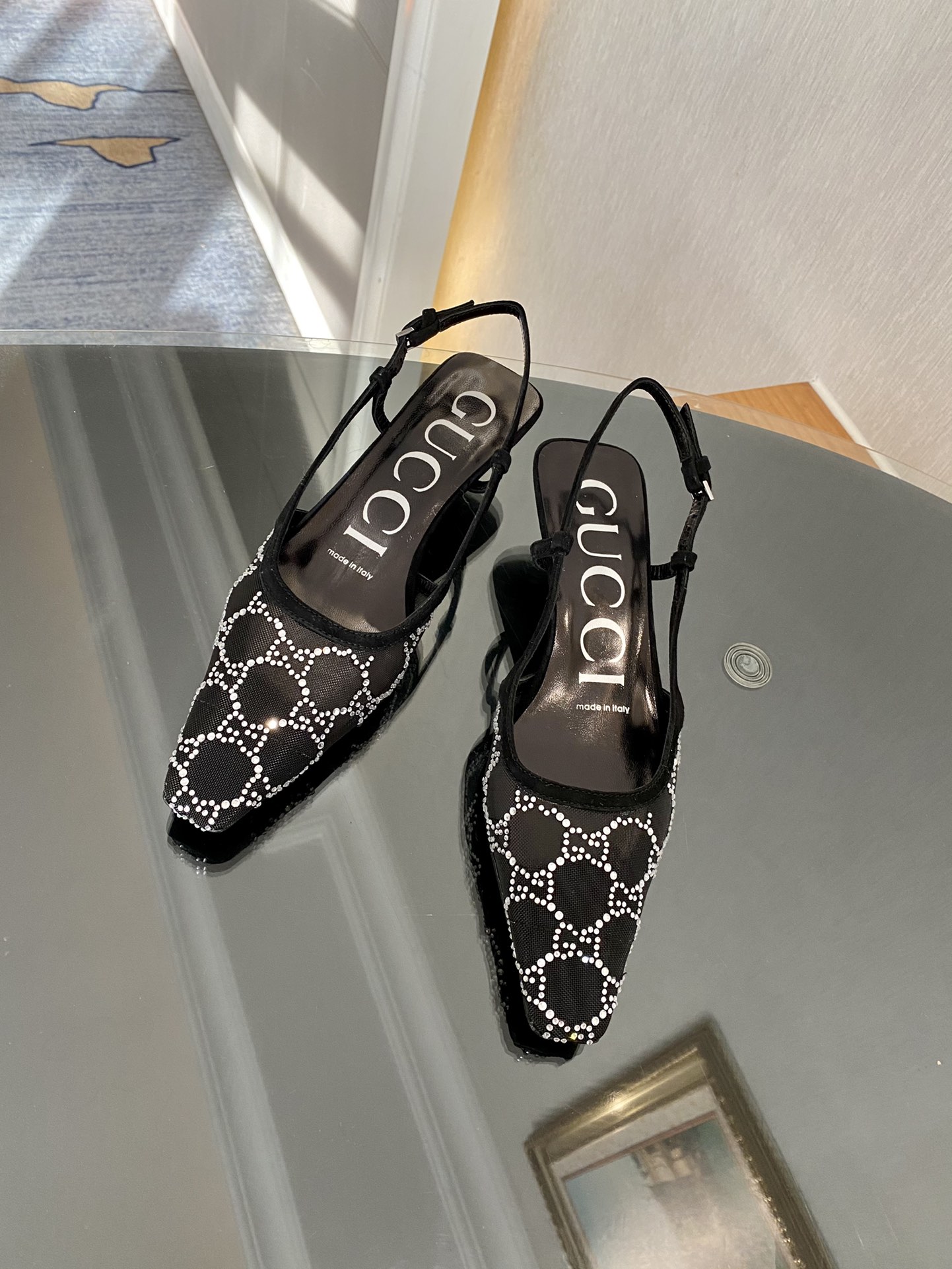 GUCCI SANDALS