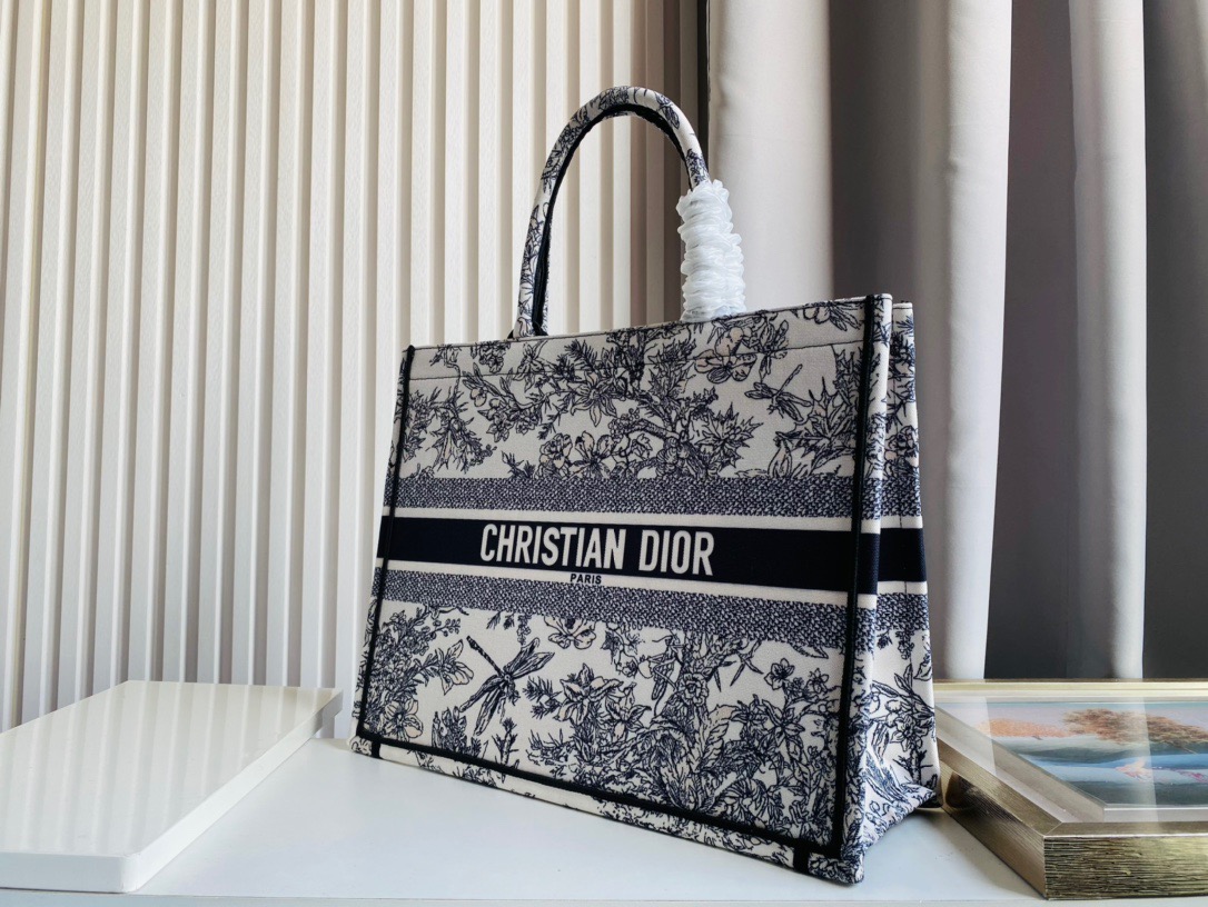 DIOR BAG