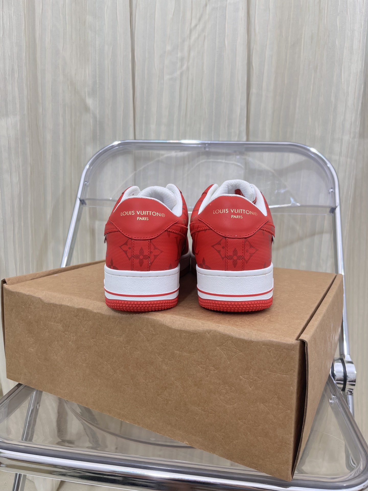 LOUIS VUITTON SNEAKERS