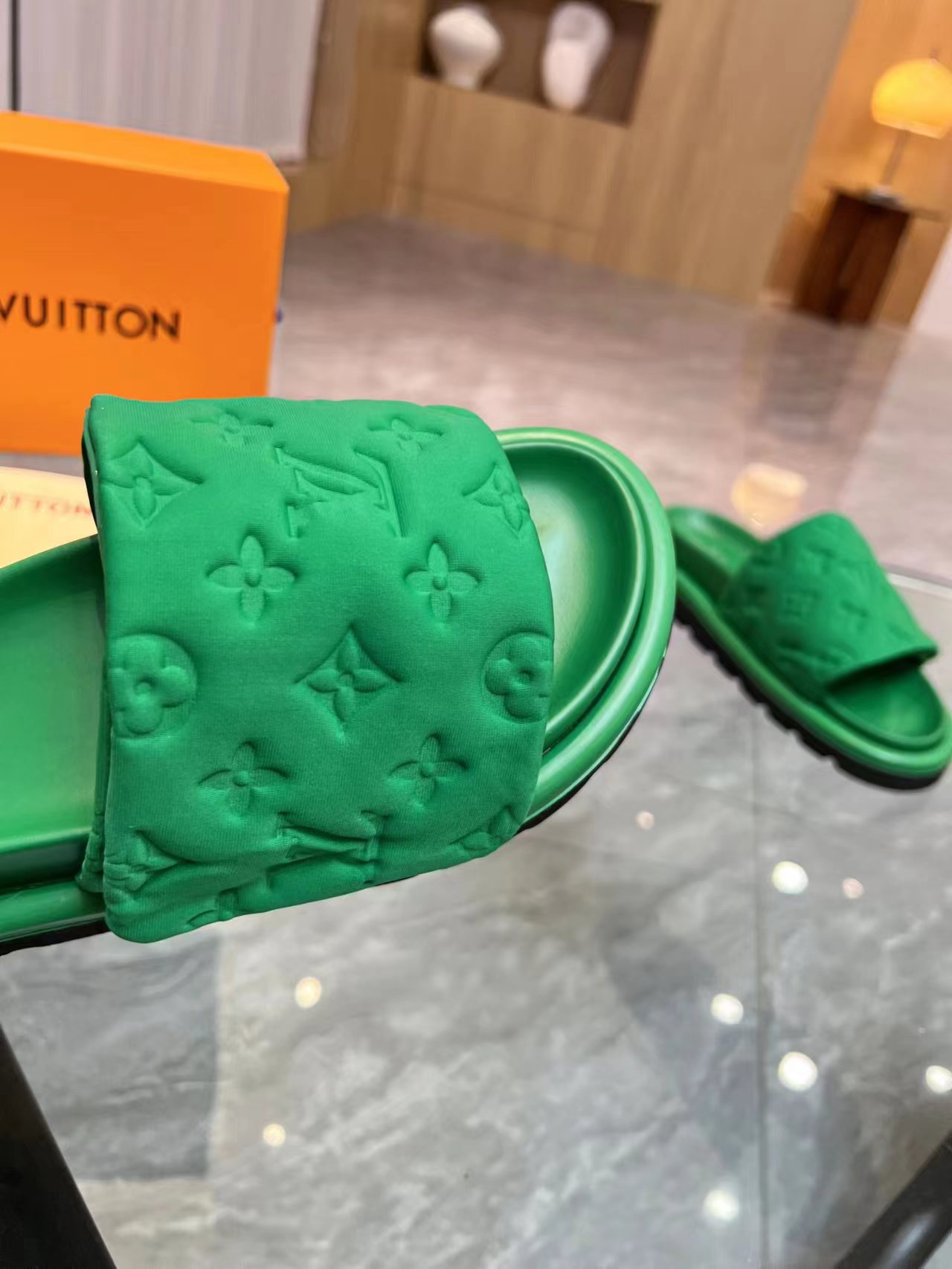 LOUIS VUITTON SLIDES