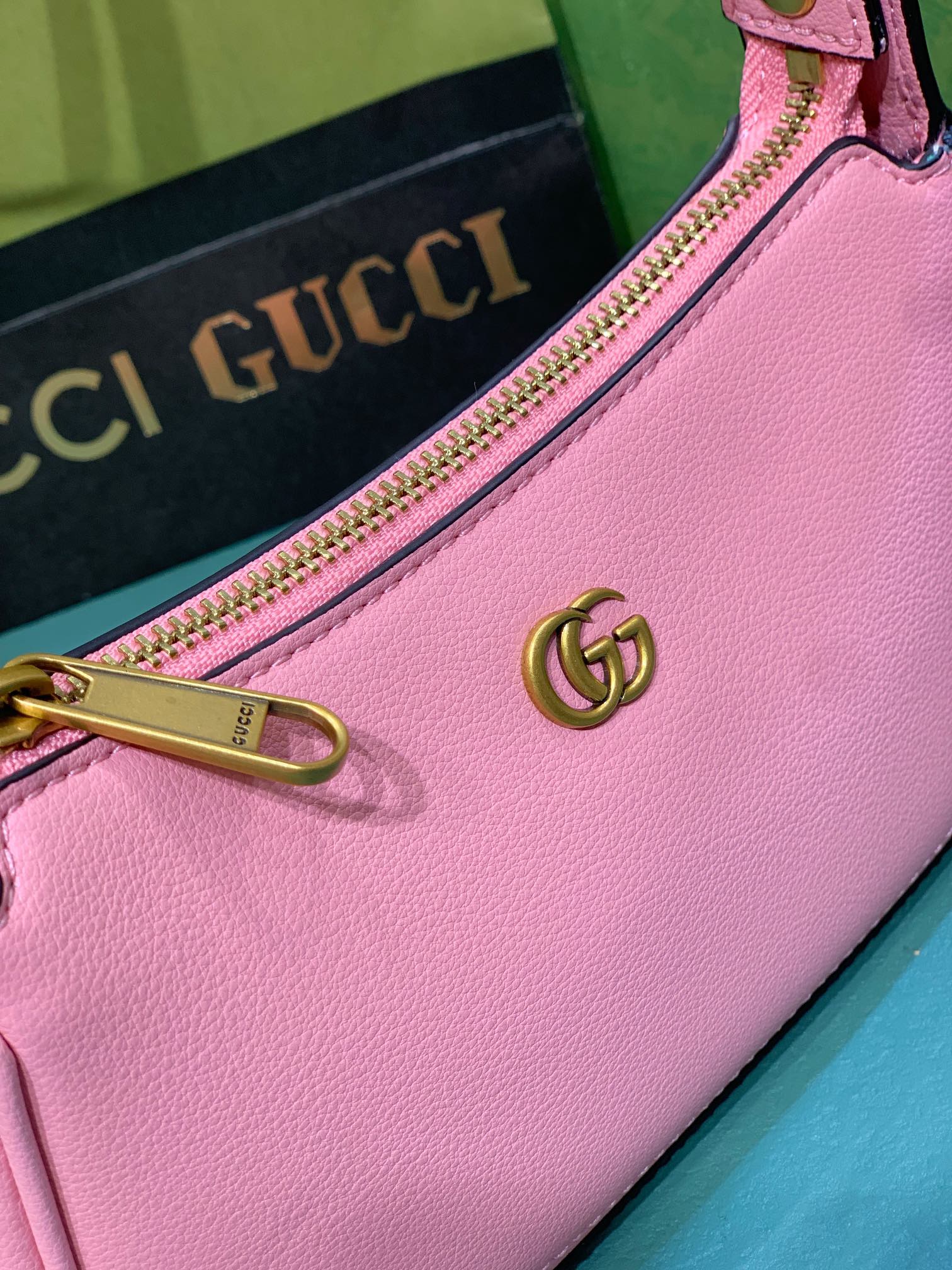 GUCCI SHOULDER BAG
