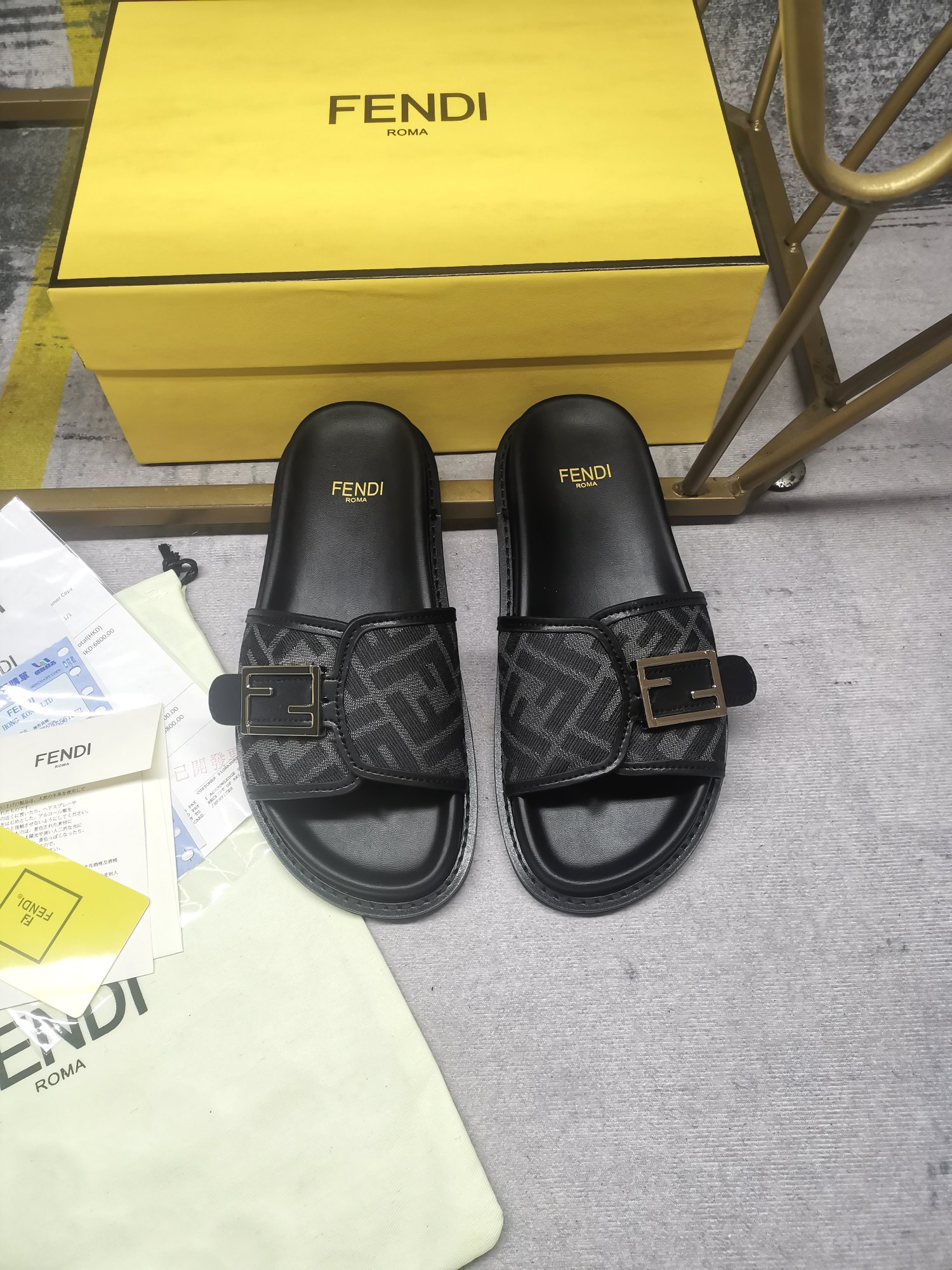 FENDI SLIDES