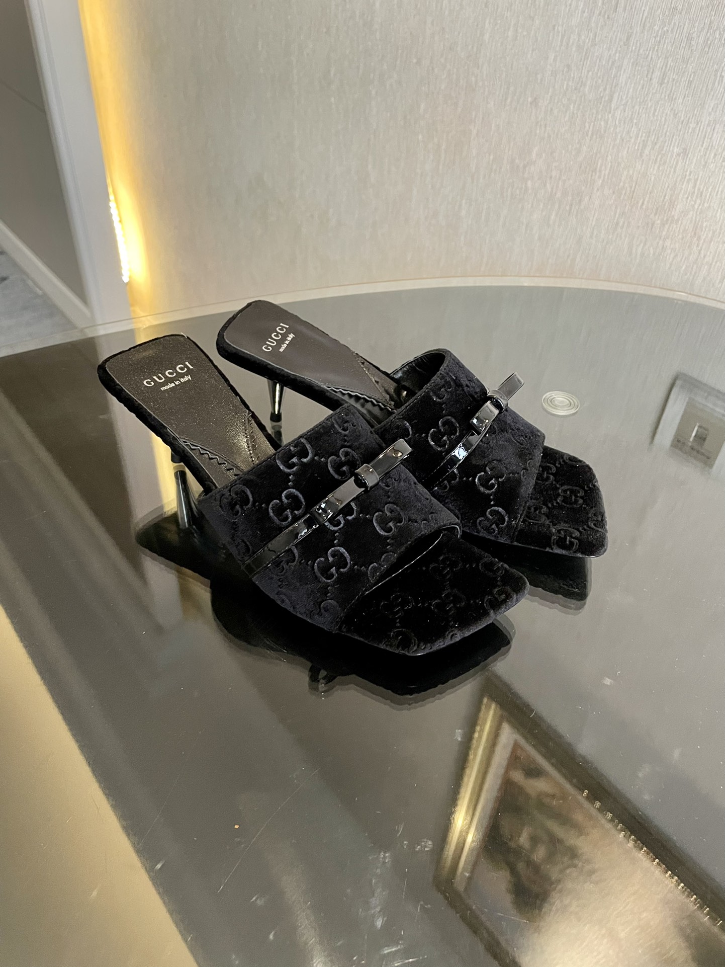 GUCCI SLIDES