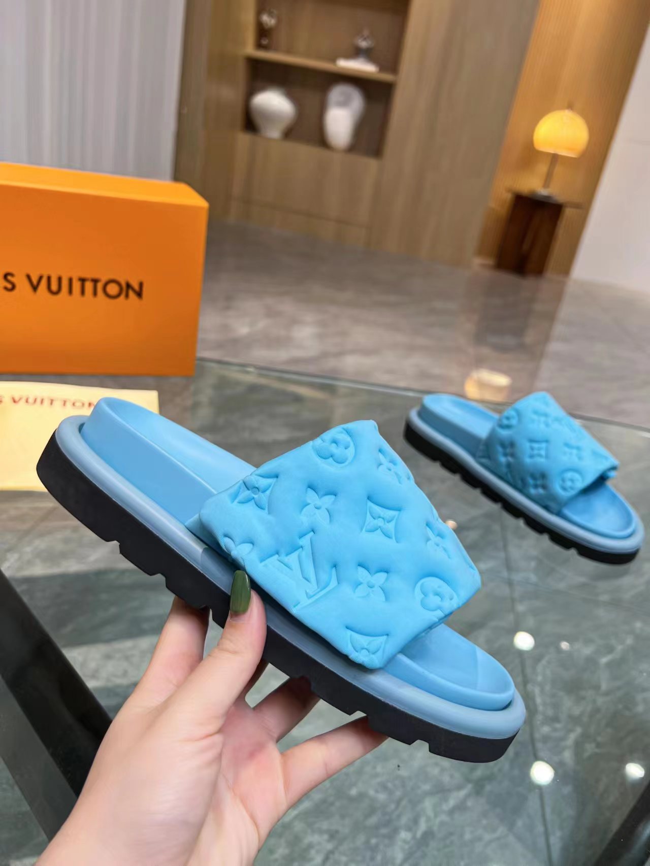LOUIS VUITTON SLIDES