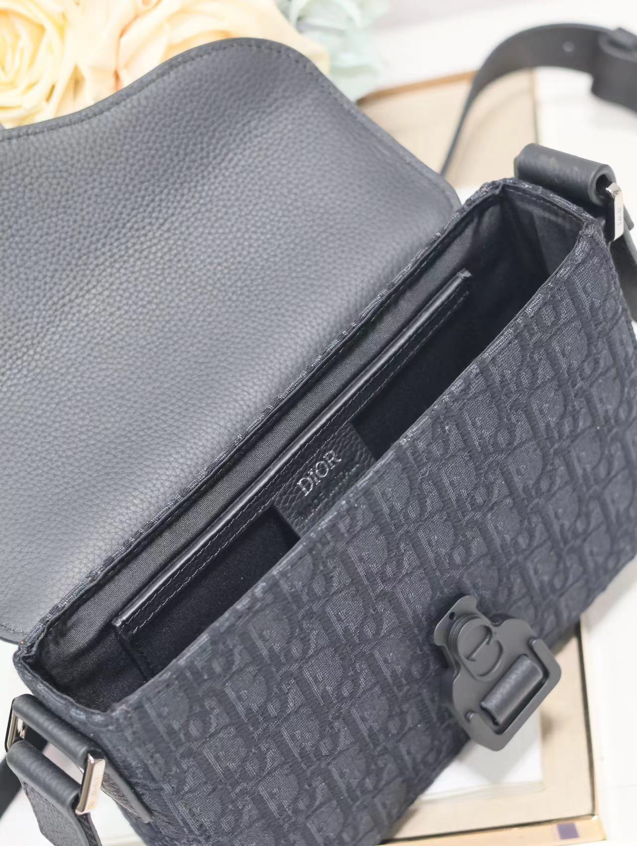 DIOR CD SADDLE BAG