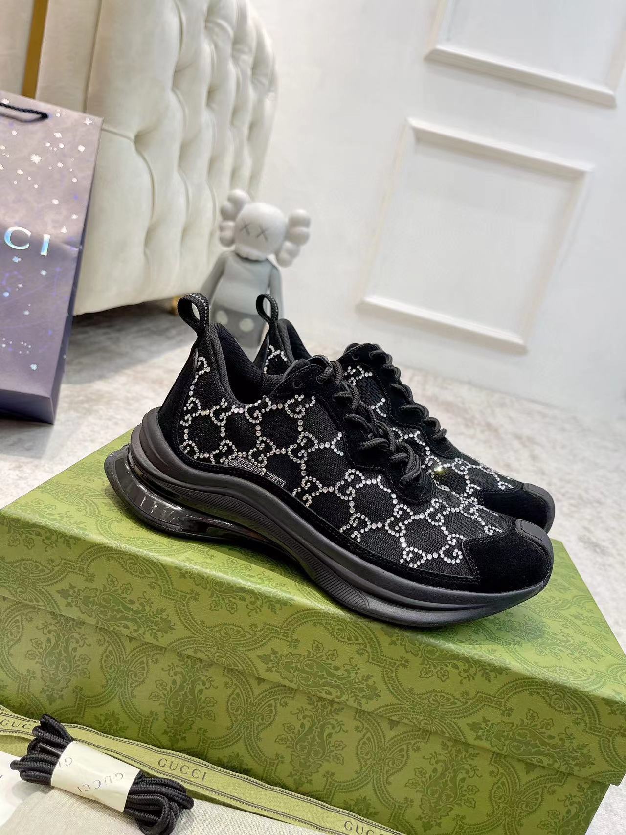 WOMEN'S GUCCI RUN GG CRYSTAL SNEAKER