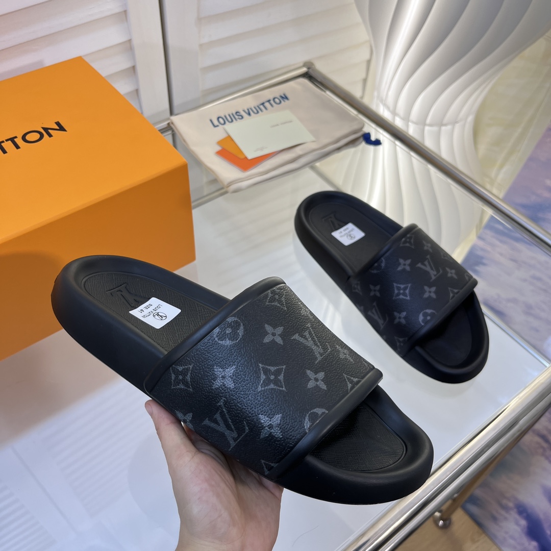 LOUIS VUITTON SLIDES