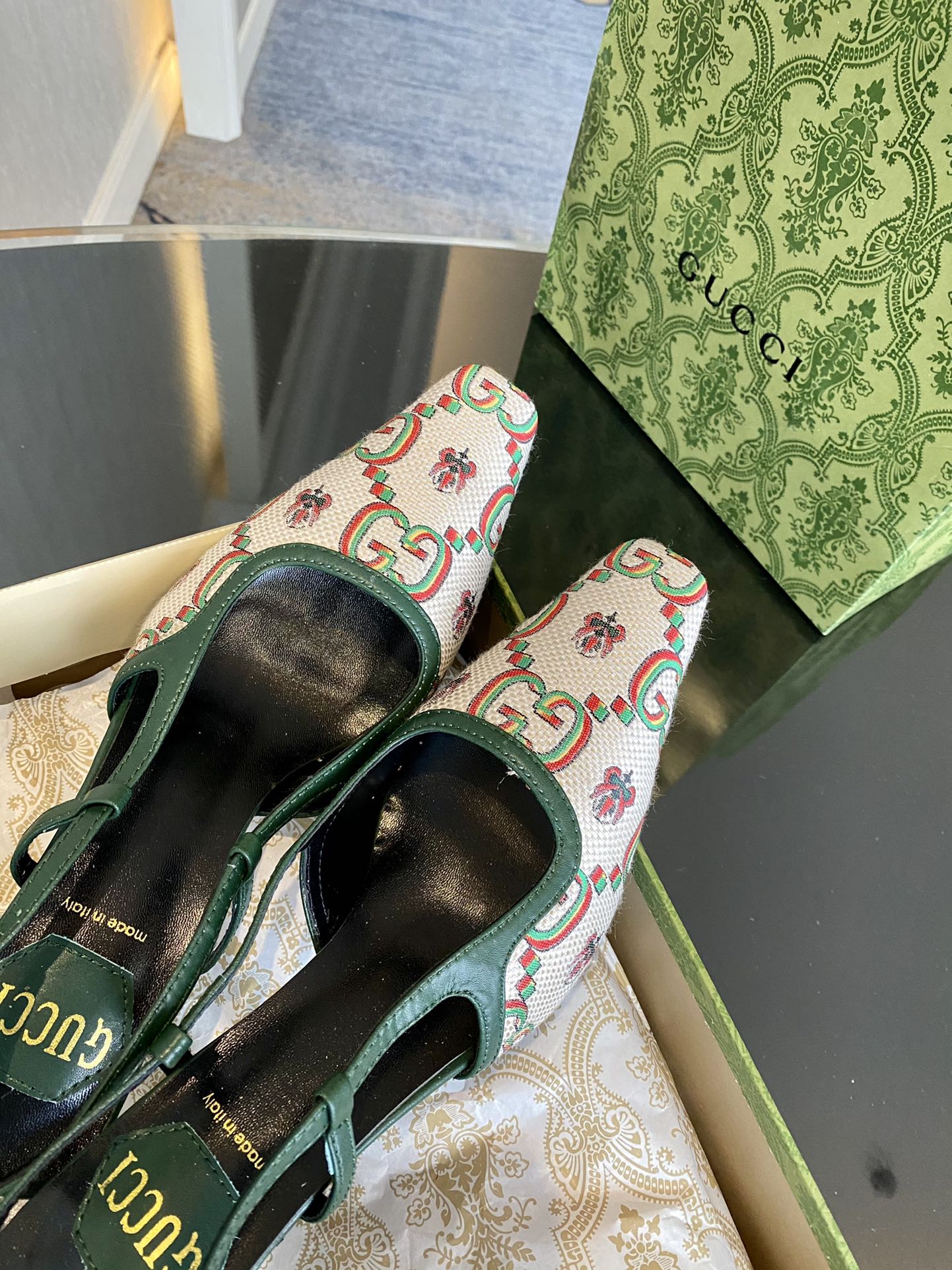 GUCCI SANDALS