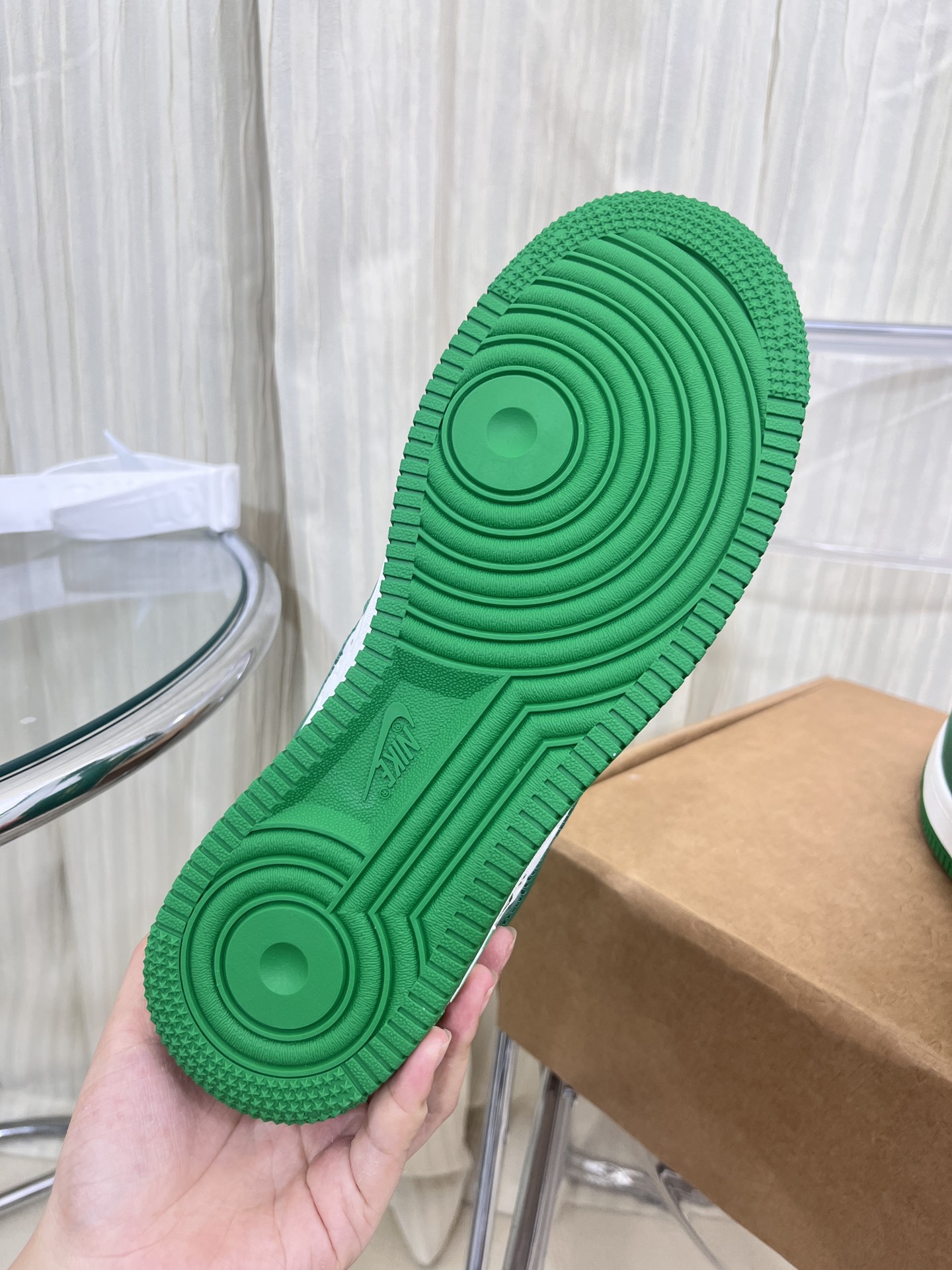 LOUIS VUITTON SNEAKERS