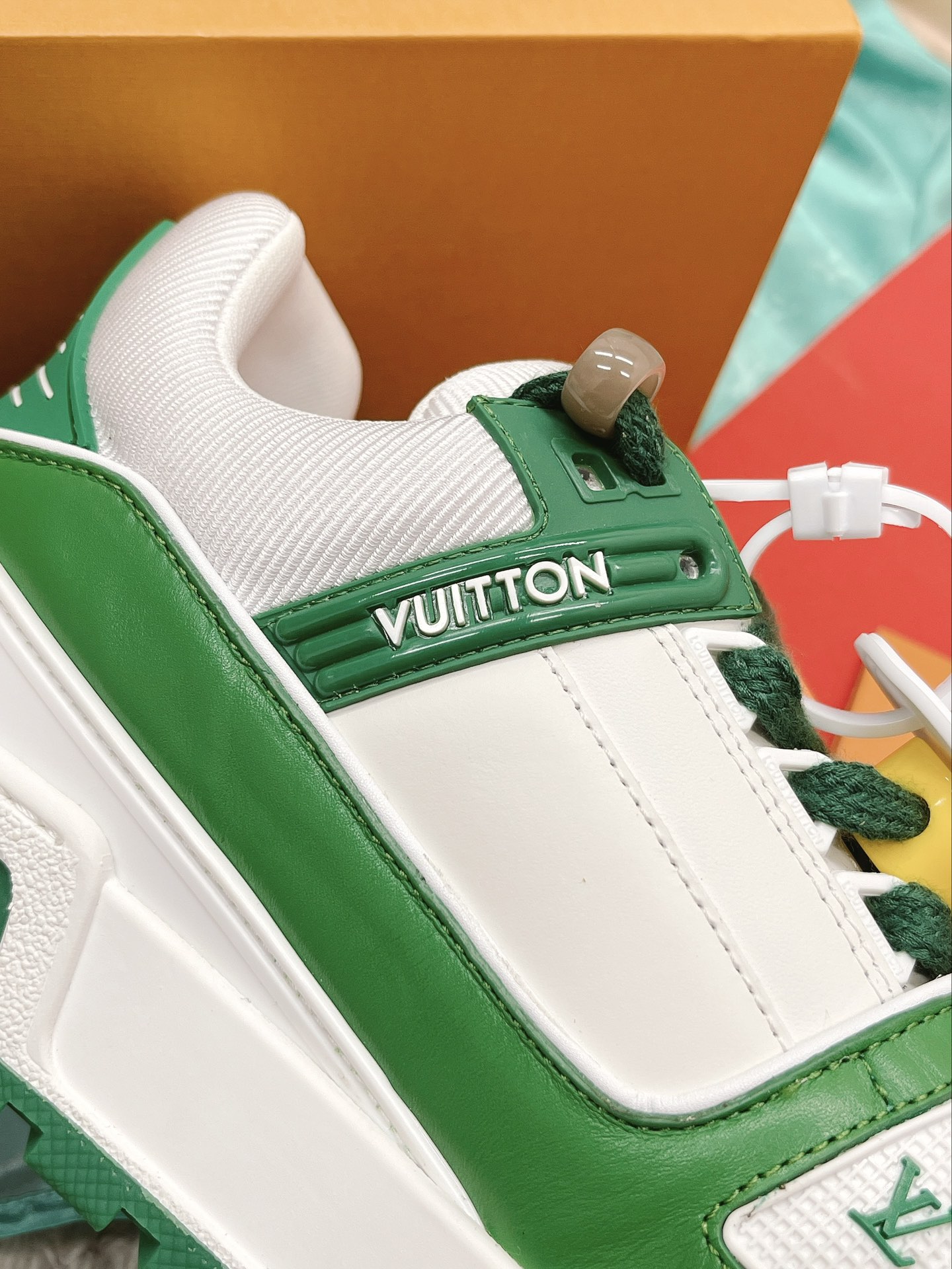 LOUIS VUITTON SNEAKERS