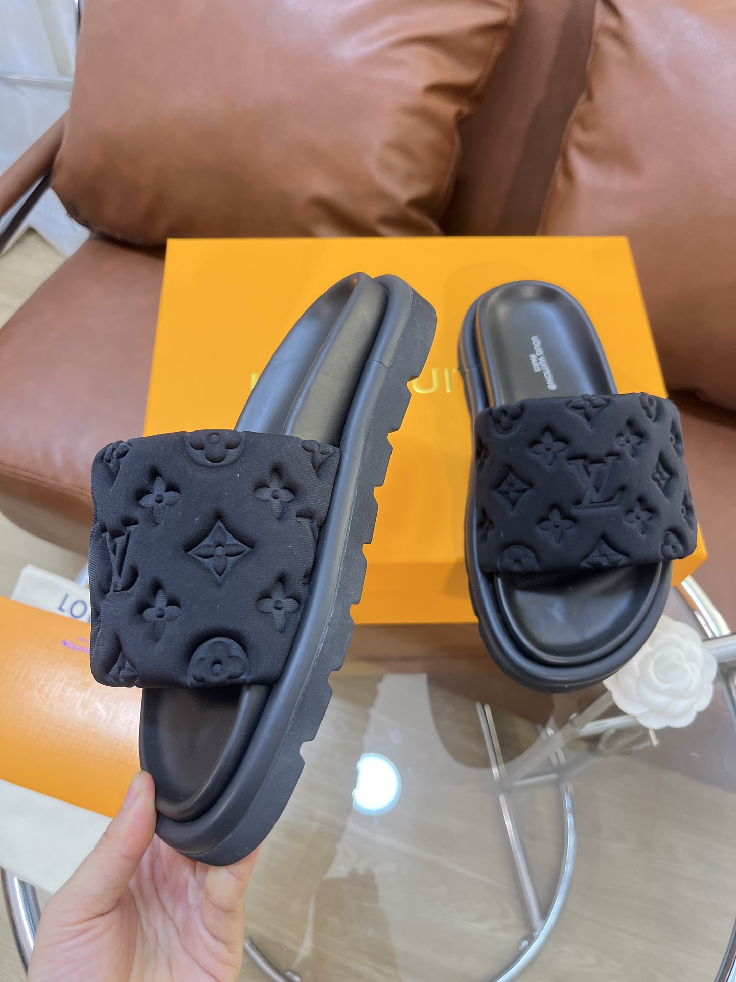 LOUIS VUITTON SLIDES