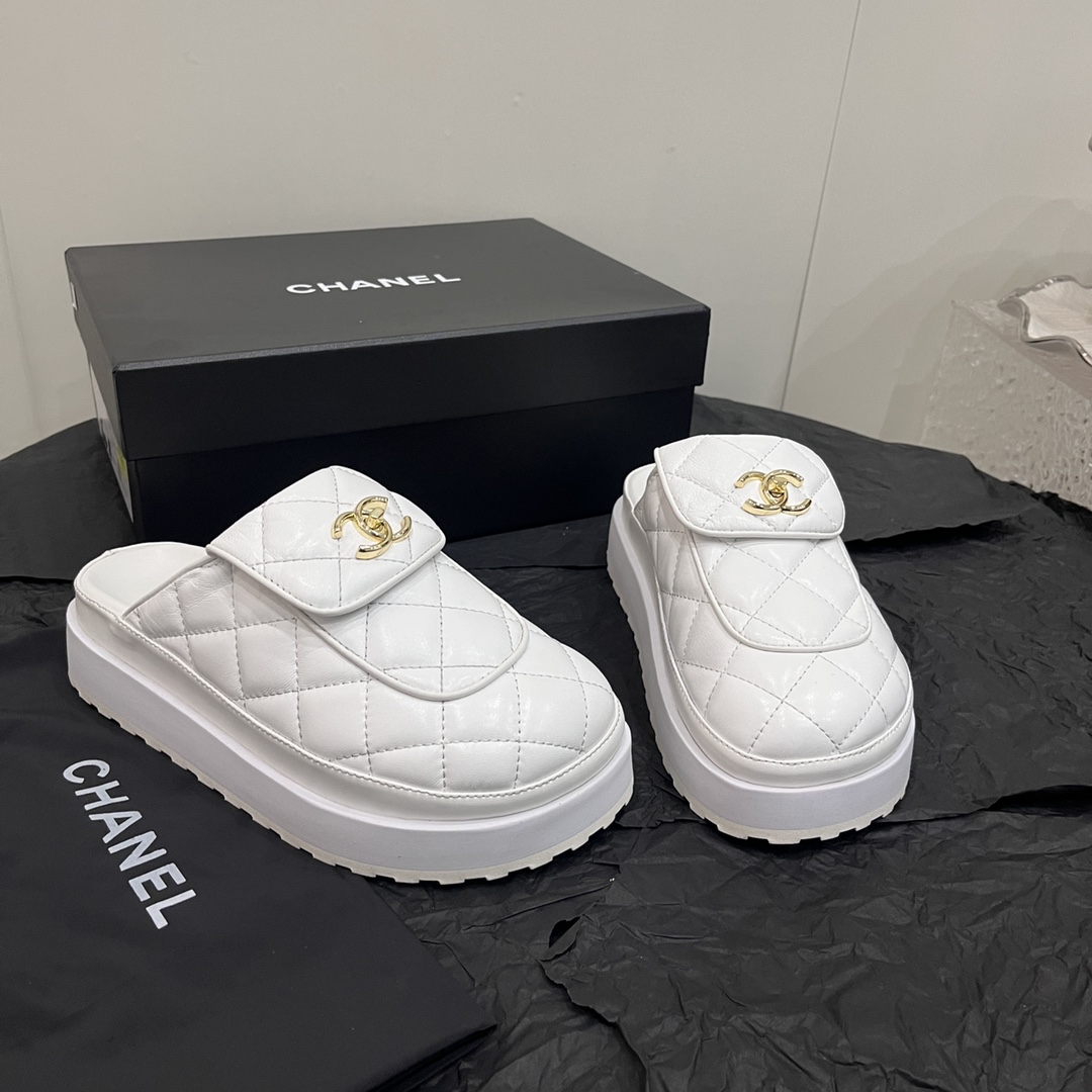 CHANEL SANDALS