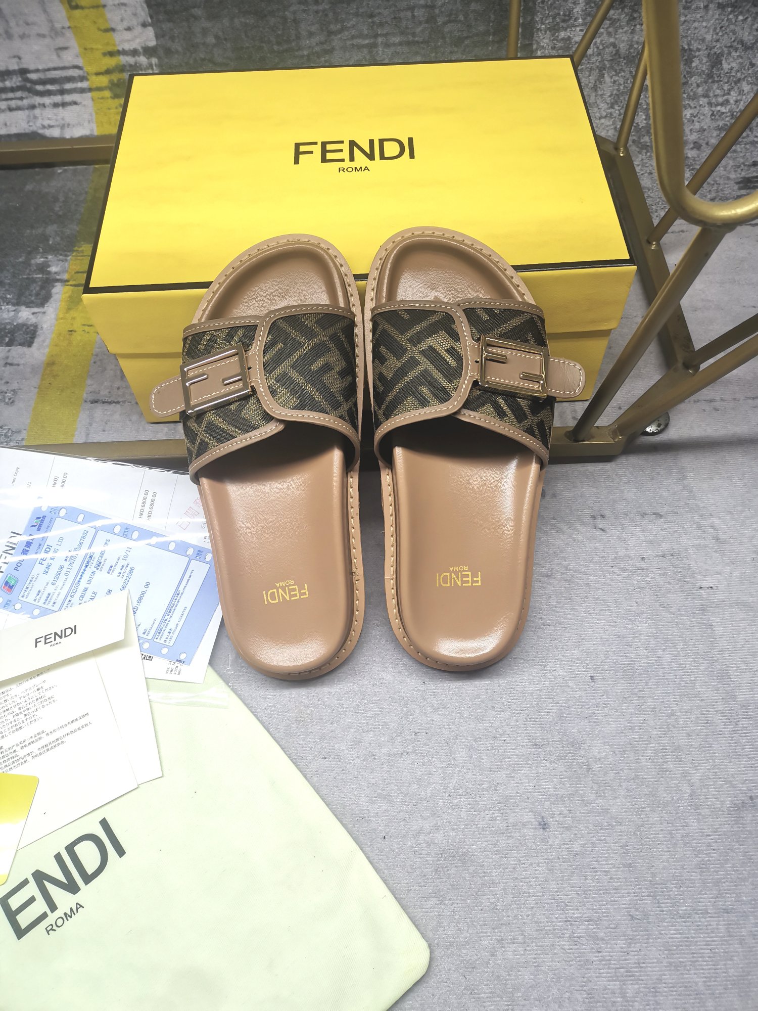 FENDI SLIDES