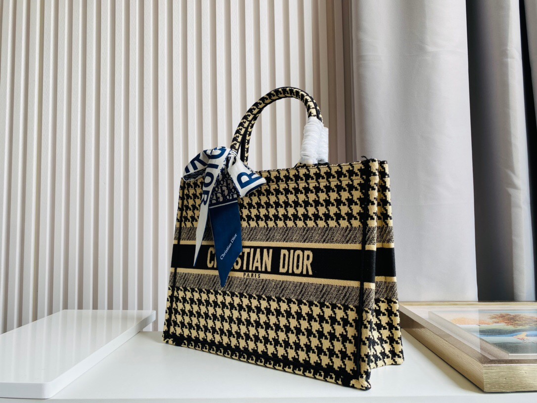 DIOR BAG