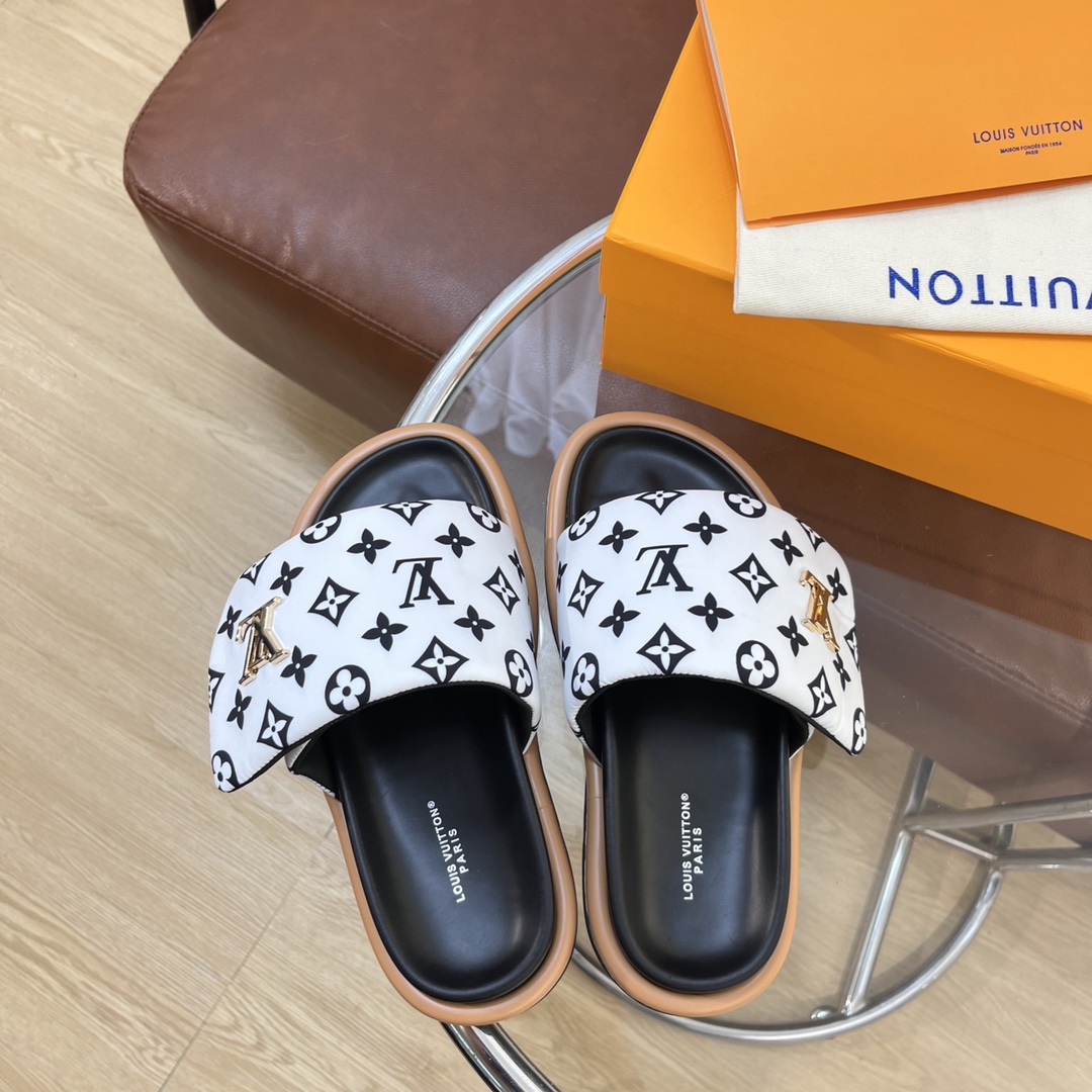LOUIS VUITTON SLIDES