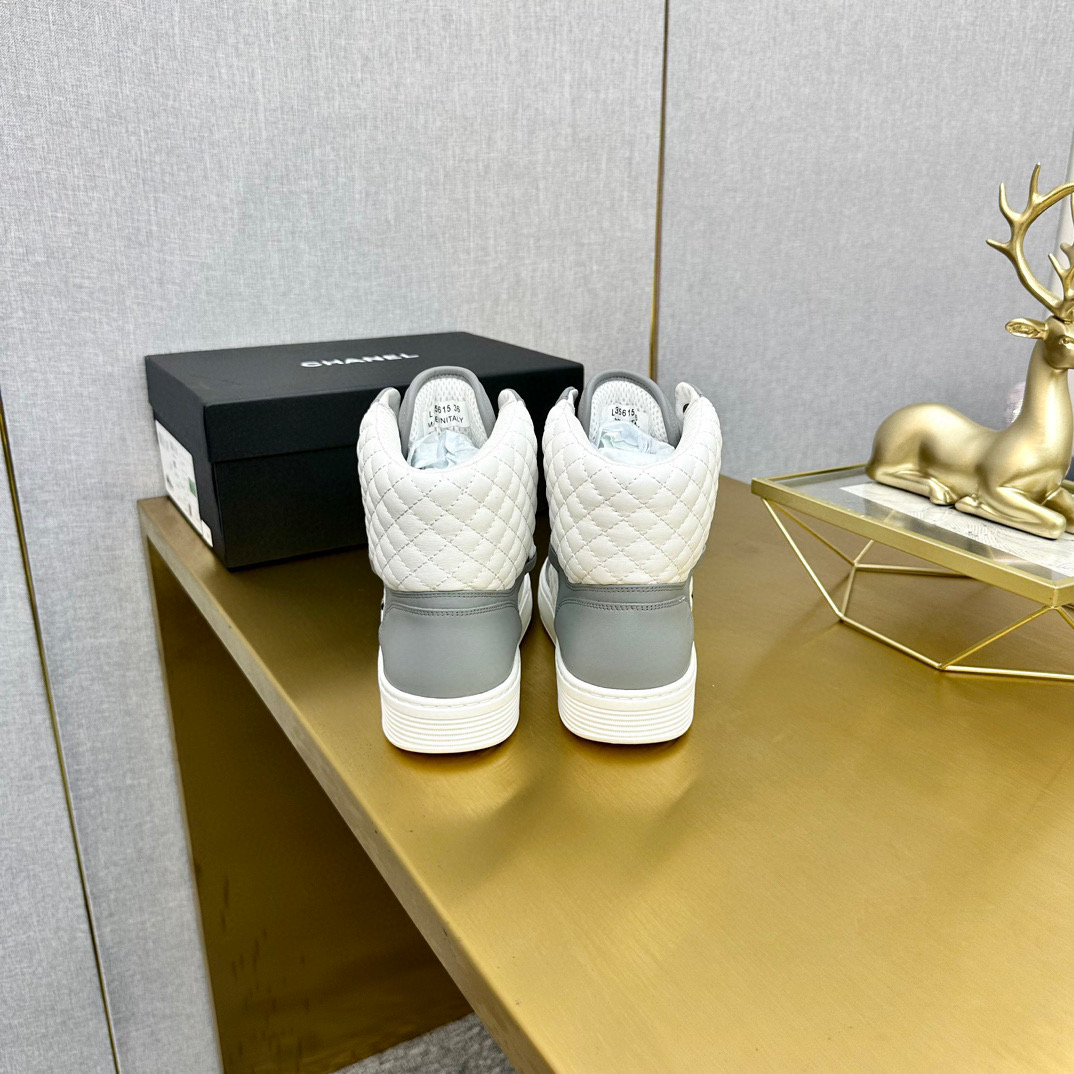CHANEL SNEAKERS