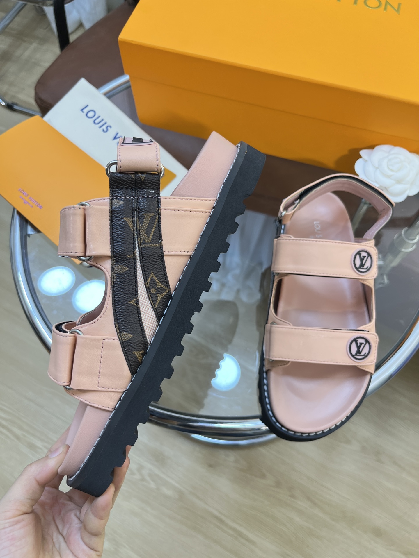 LOUIS VUITTON SANDALS