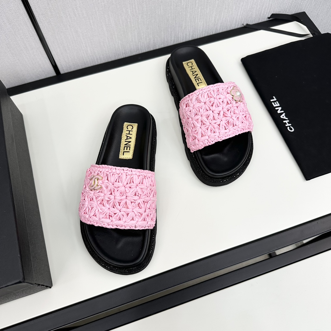 CHANEL hottest knitted slippers