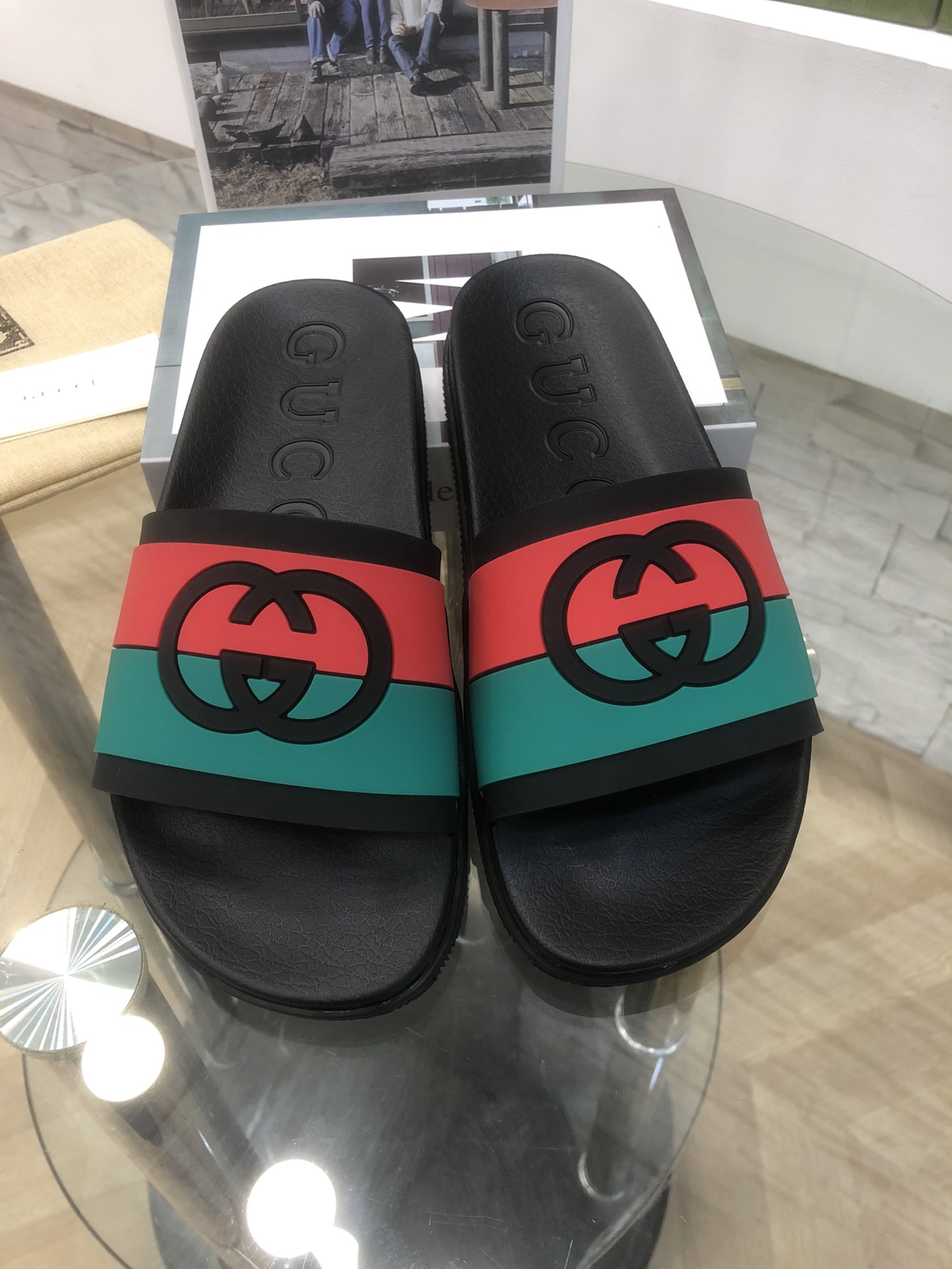 GUCCI SLIDES