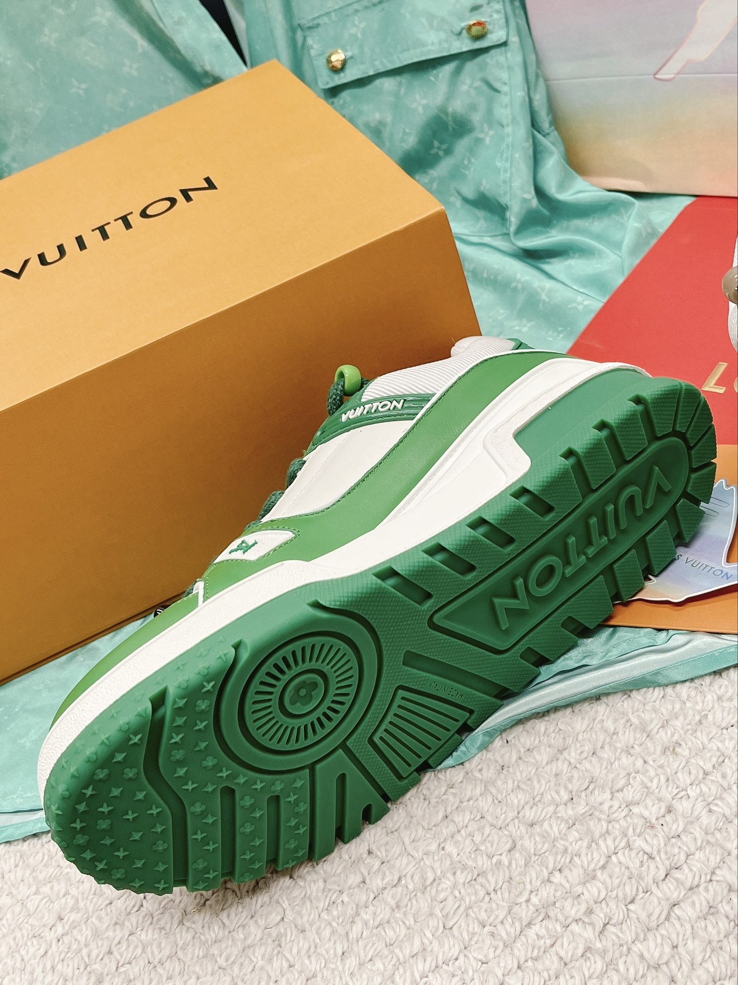 LOUIS VUITTON SNEAKERS