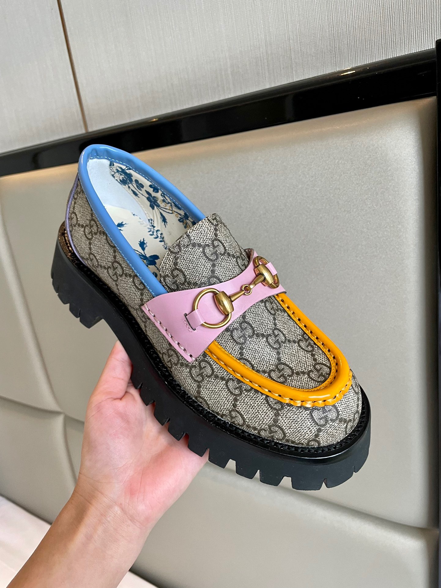 GUCCI Double G-buckle British style retro thick sole loafers