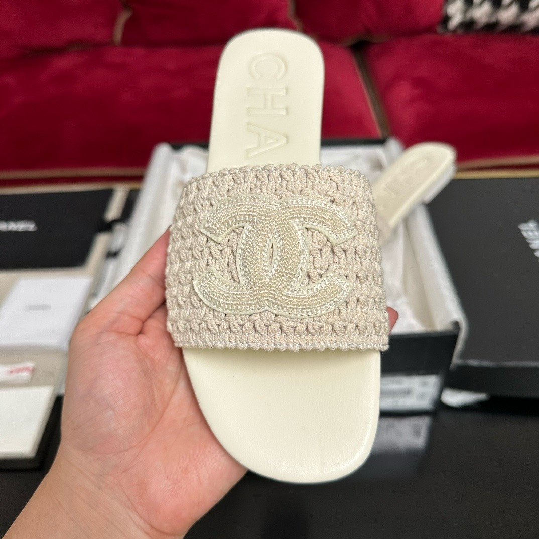 CHANEL  coco beach Woven slippers