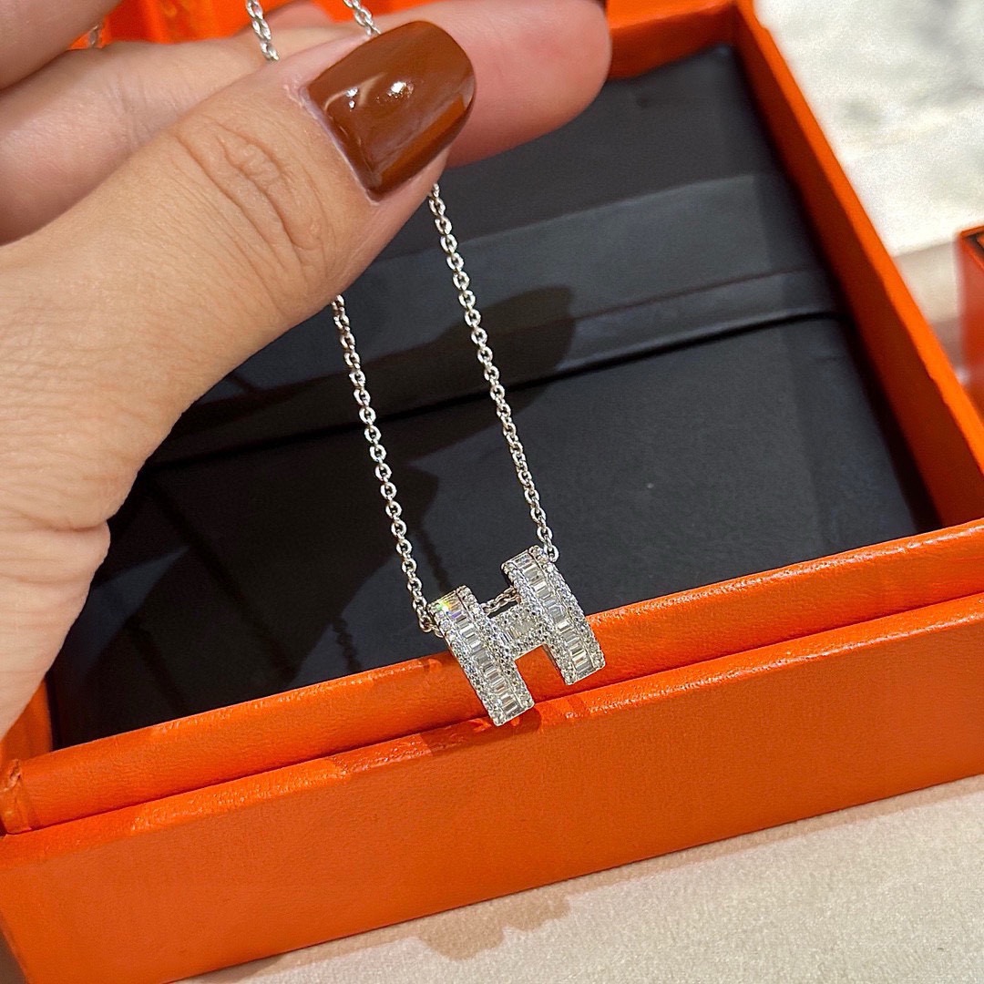 hermes Diamond necklace