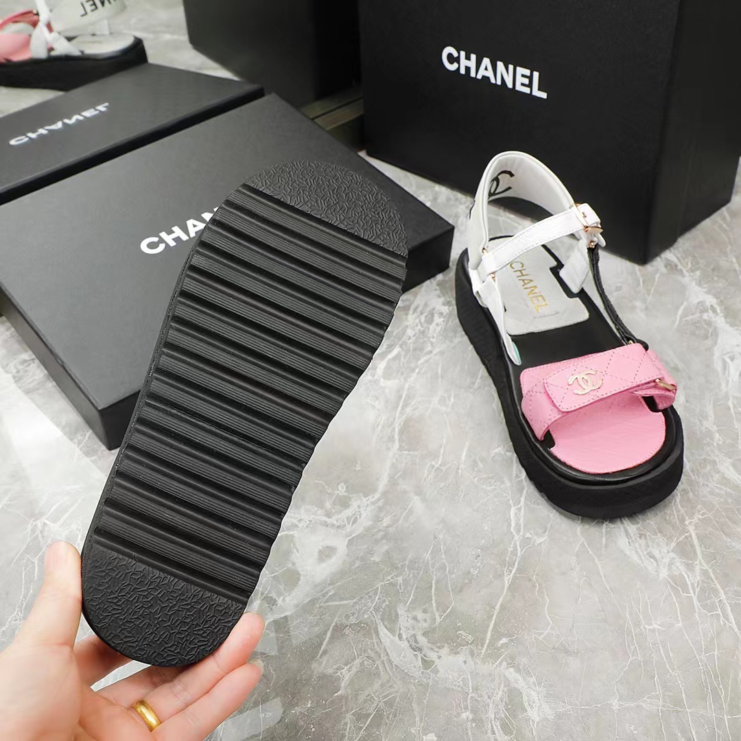 CHANEL Girl candy colored sandals Soft foam sole