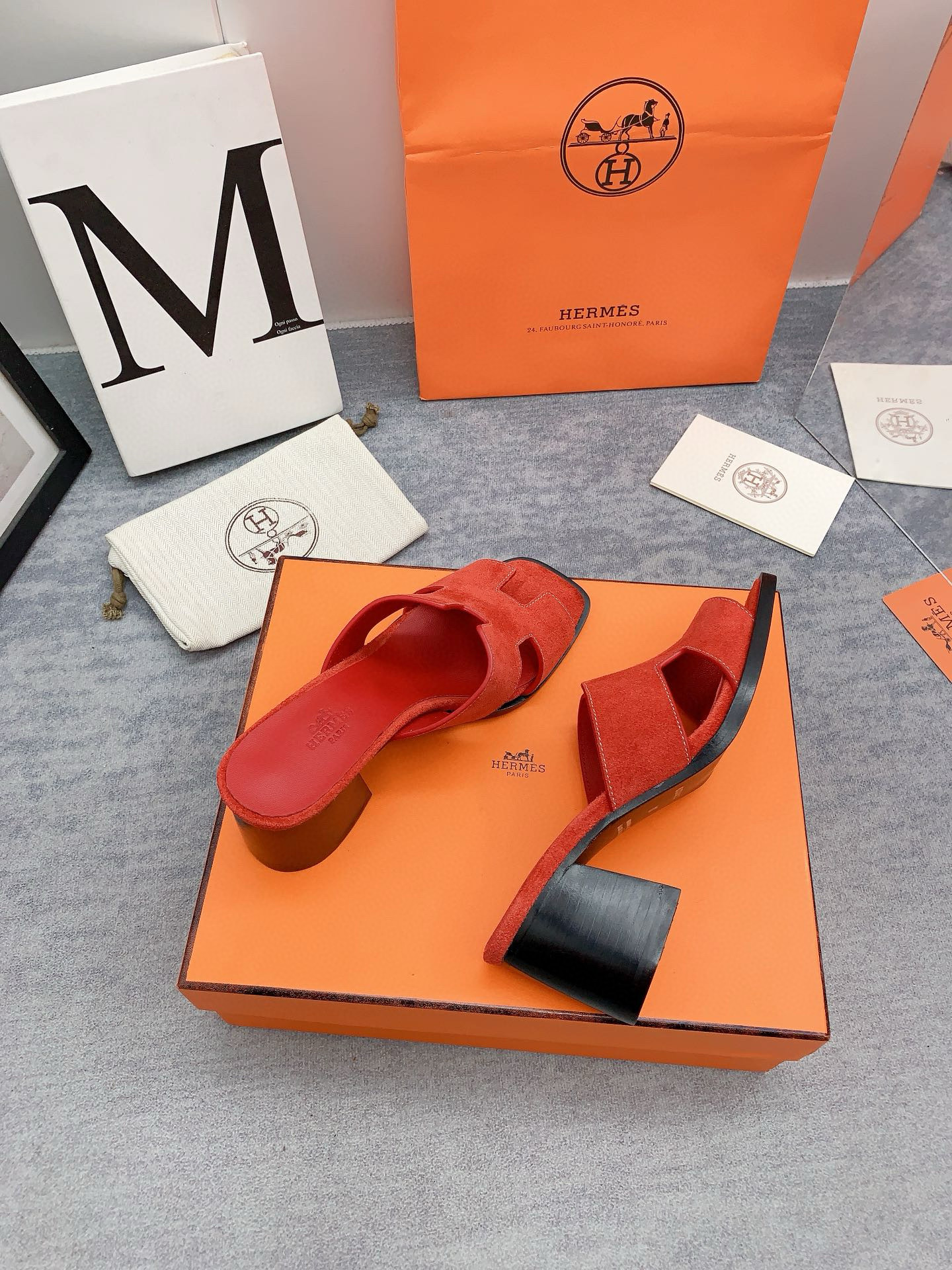 Hermes Handmade cowhide upper with thick heel slippers