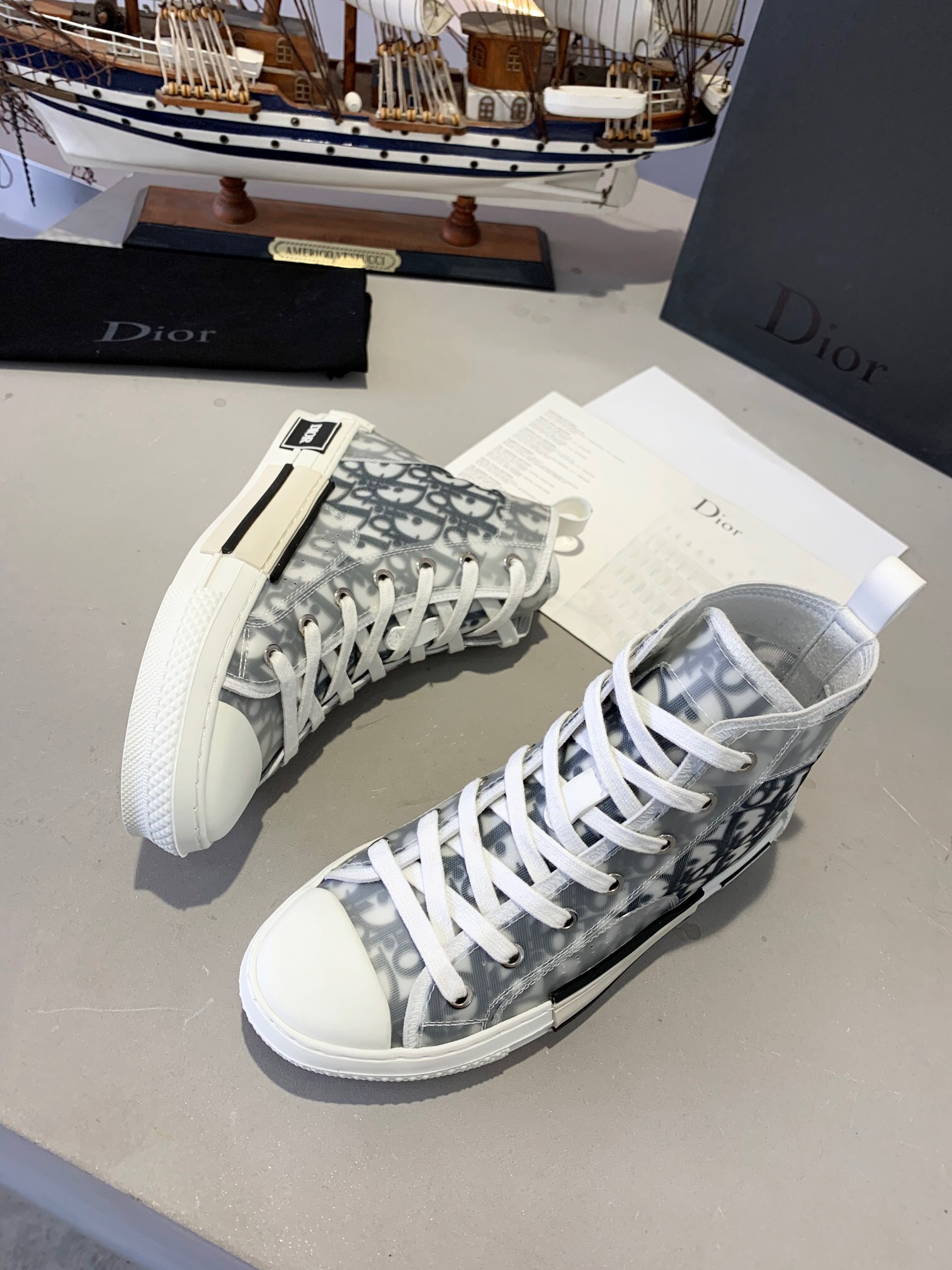 DIOR Kaws Canvas sneakers
