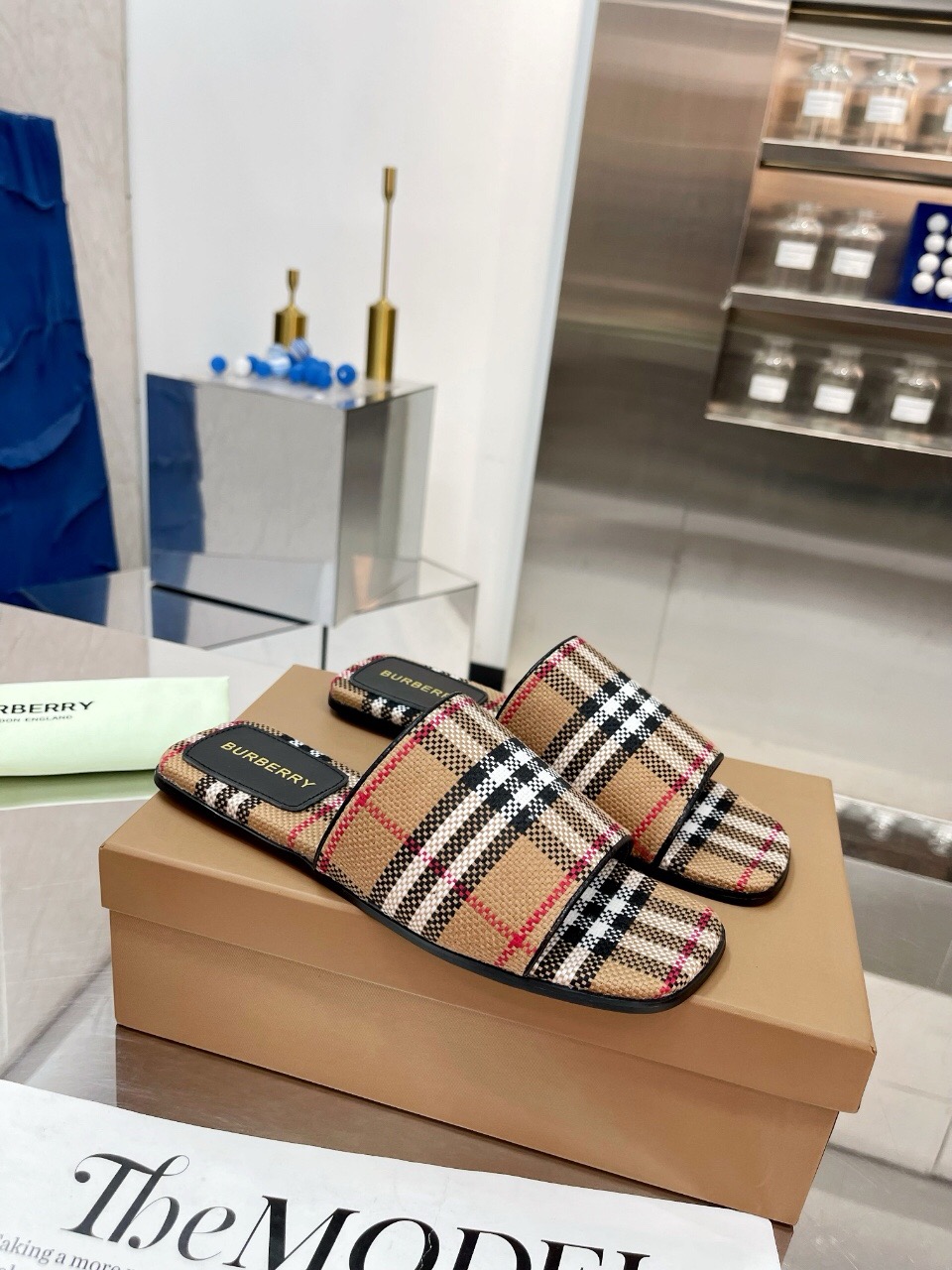 Burberry slipper