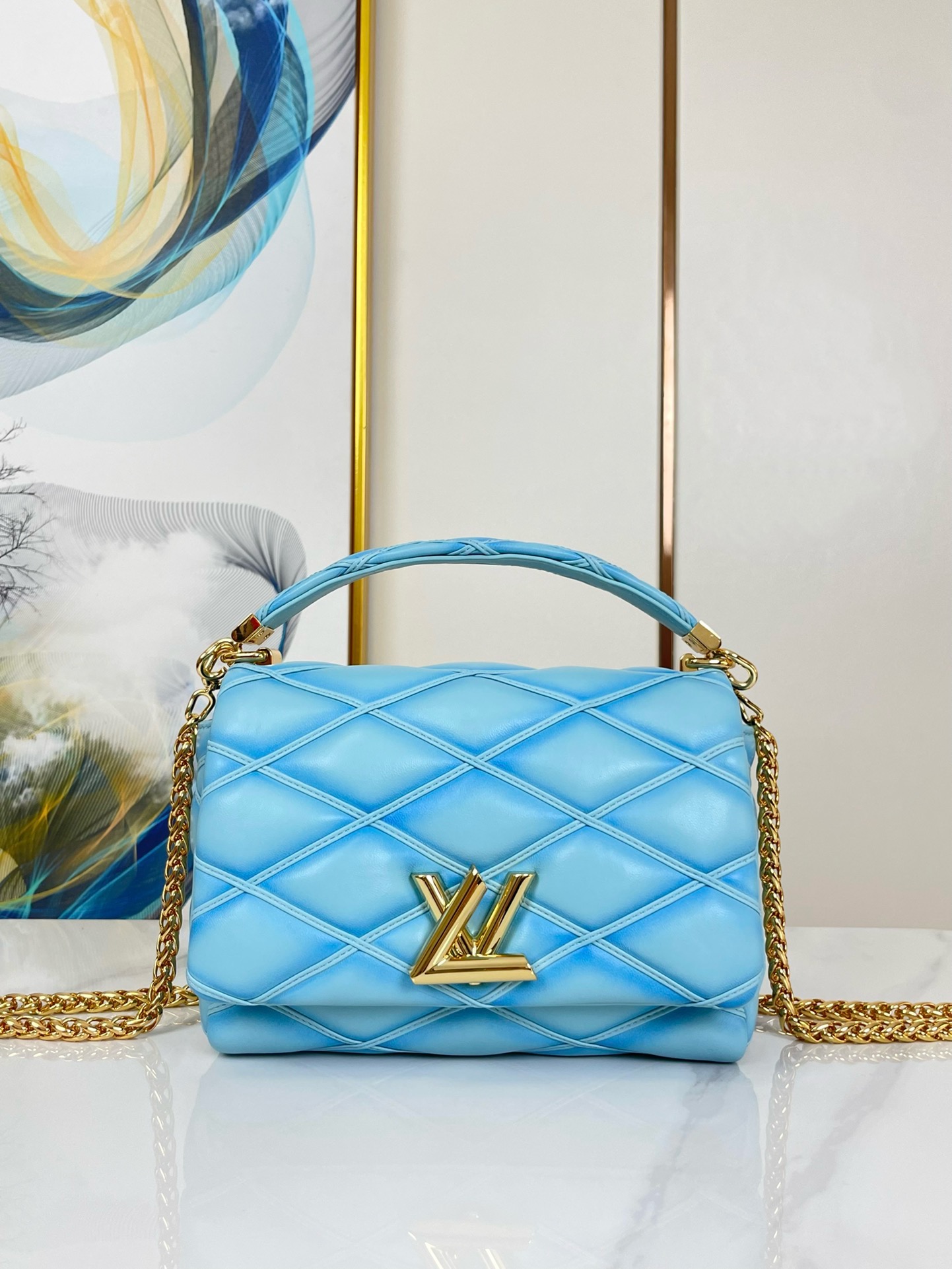 LV  teist Chain crossbody bag