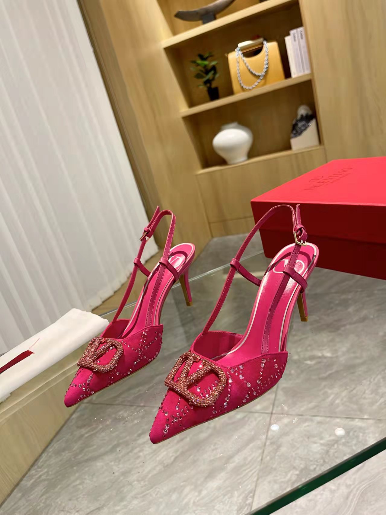 Valentino Klosh diamond buckle V buckle shoes