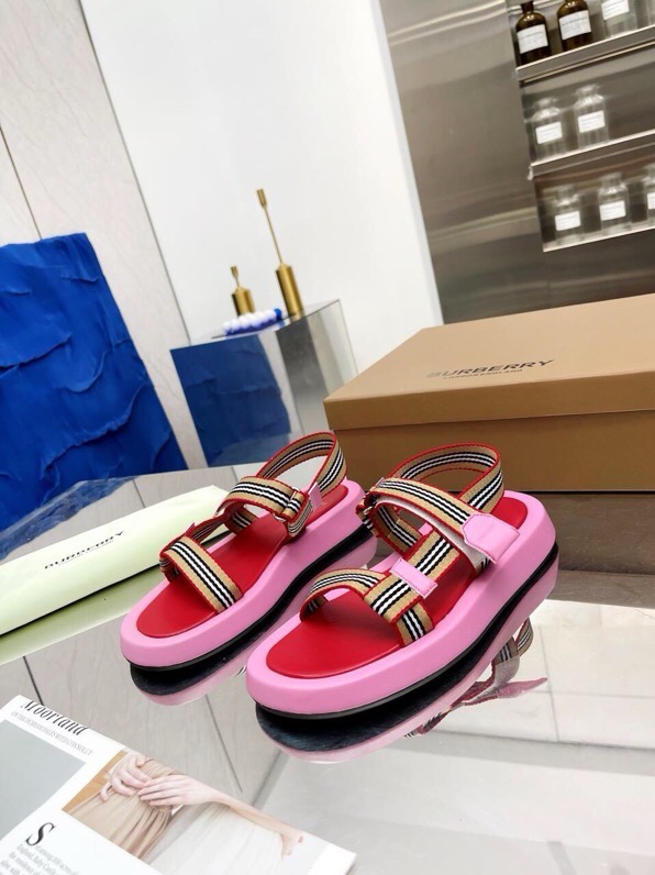 Burberry  Embroidered plaid sandals